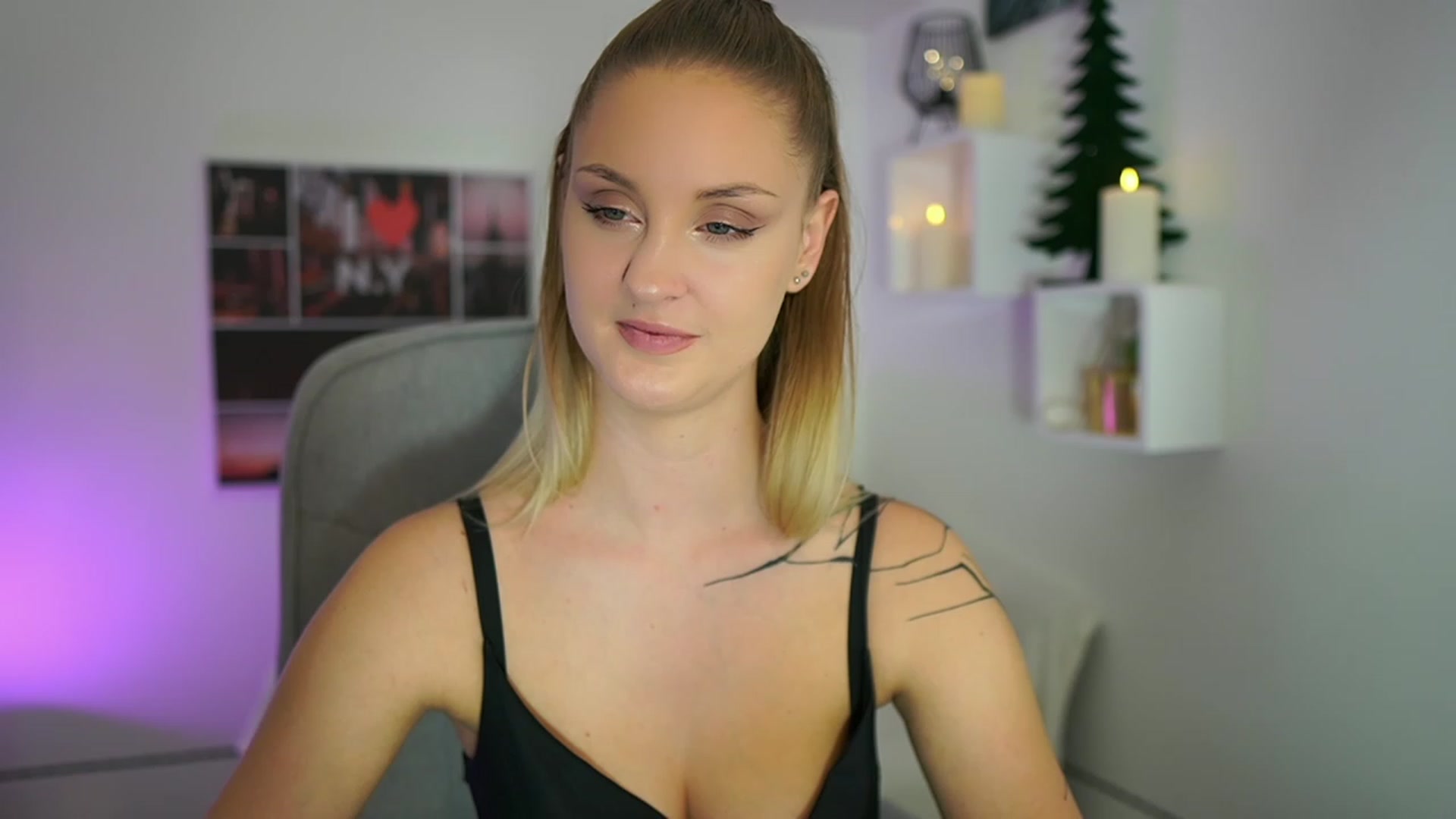 Gallery image thumbnail from NatalliaStarr's myfreecams stream on, 11/29/2023, 23:14 image 14 of 20