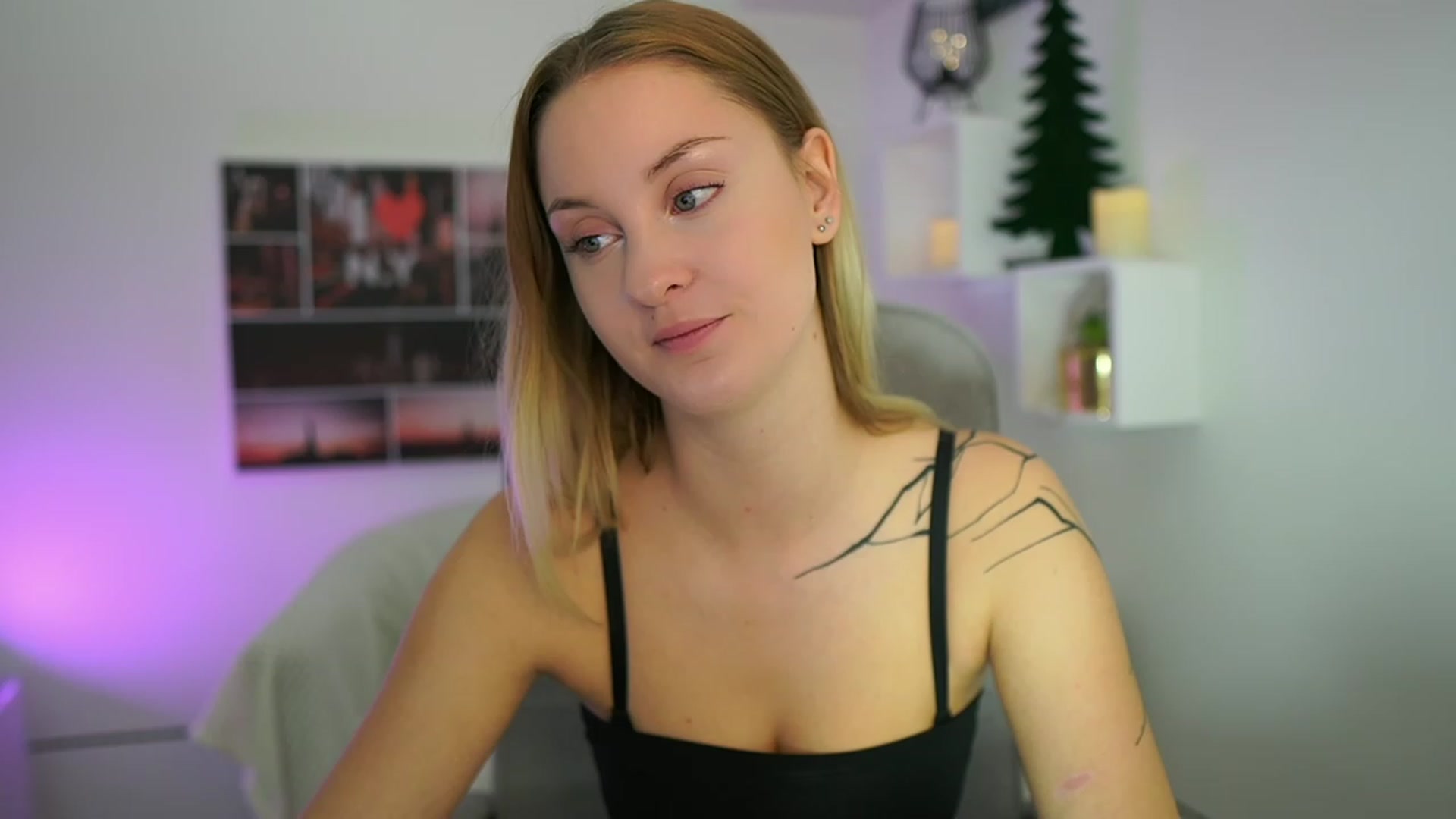Gallery image thumbnail from NatalliaStarr's myfreecams stream on, 12/01/2023, 11:33 image 10 of 20