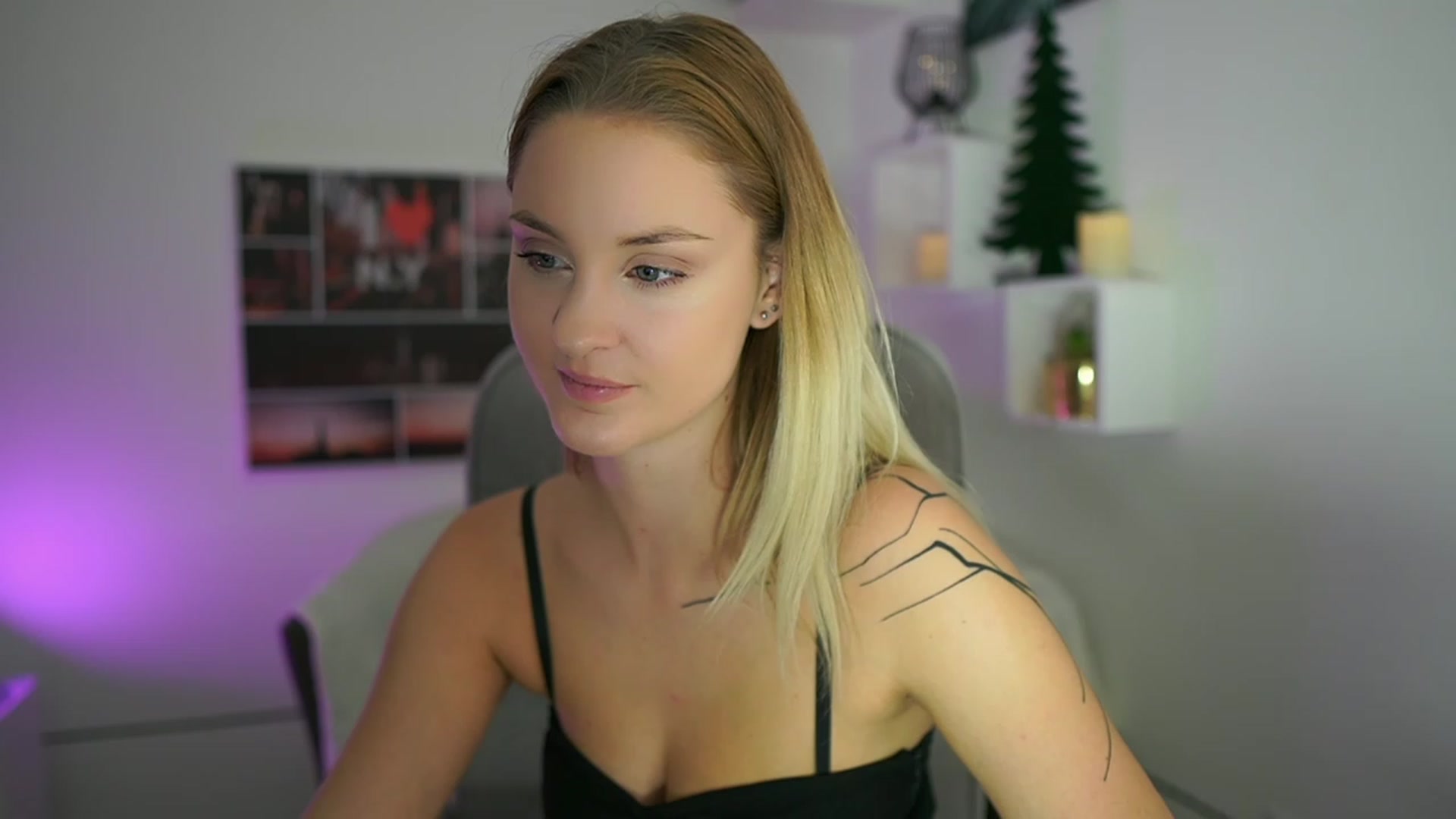 Gallery image thumbnail from NatalliaStarr's myfreecams stream on, 12/03/2023, 16:36 image 12 of 20