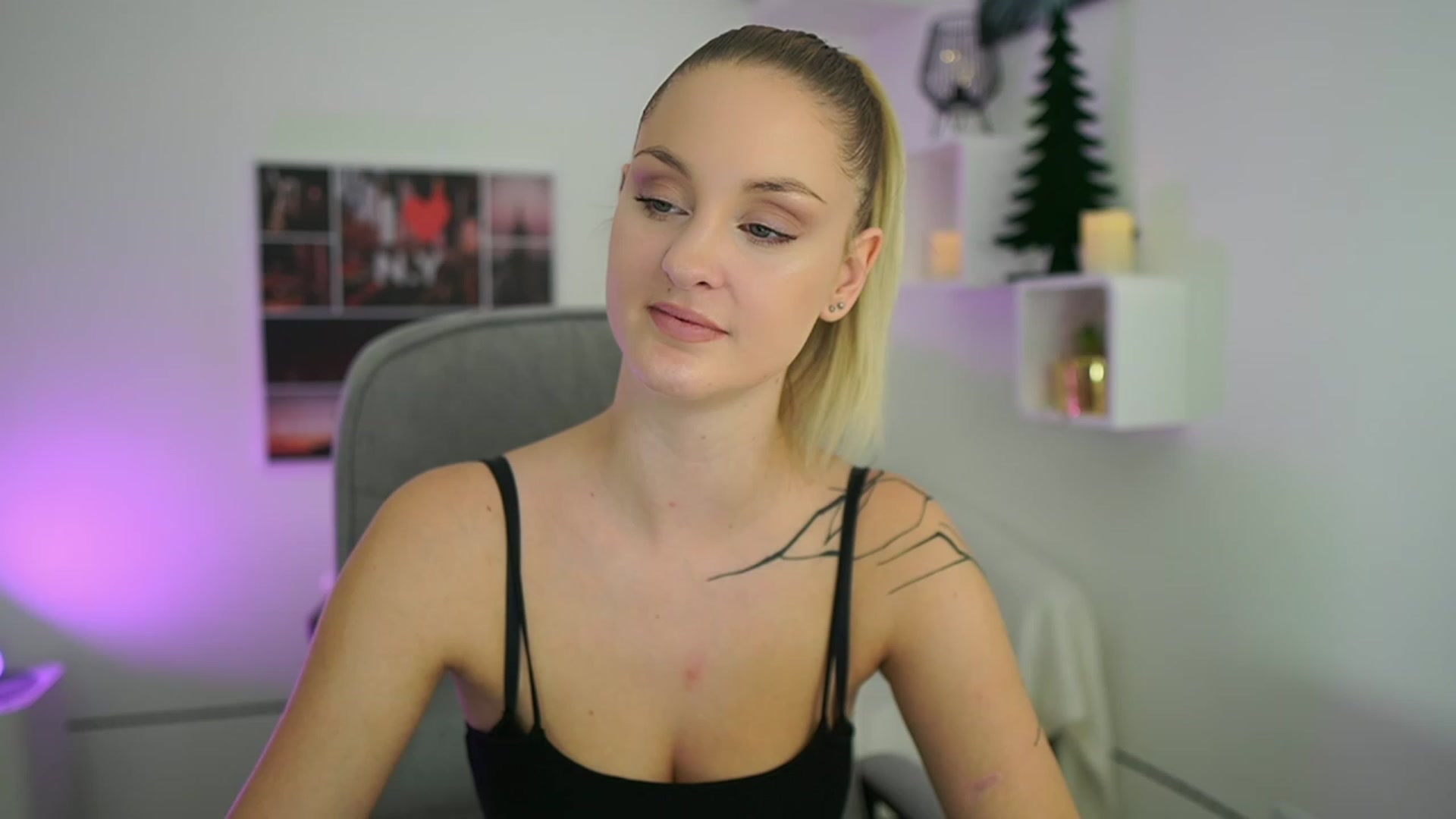 Gallery image thumbnail from NatalliaStarr's myfreecams stream on, 12/04/2023, 15:54 image 5 of 20