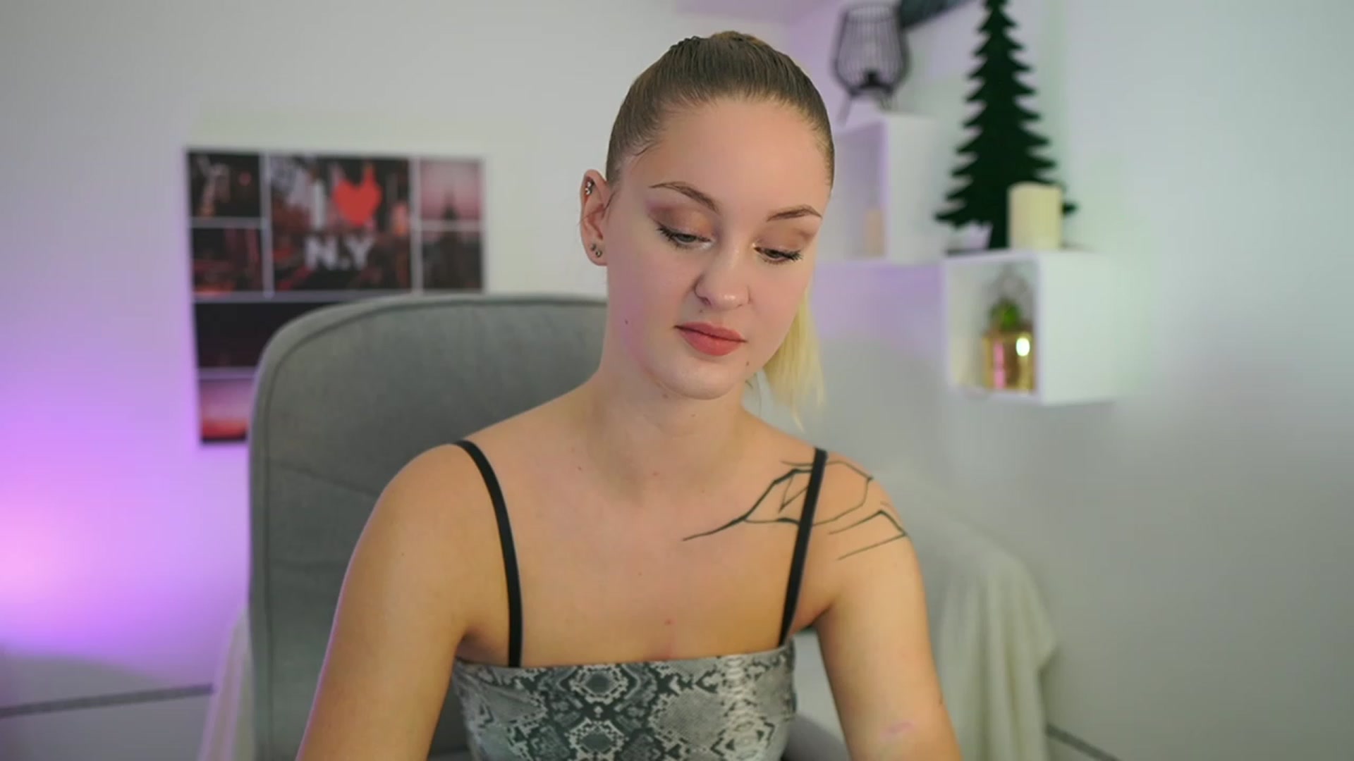 Gallery image thumbnail from NatalliaStarr's myfreecams stream on, 12/06/2023, 20:30 image 9 of 20