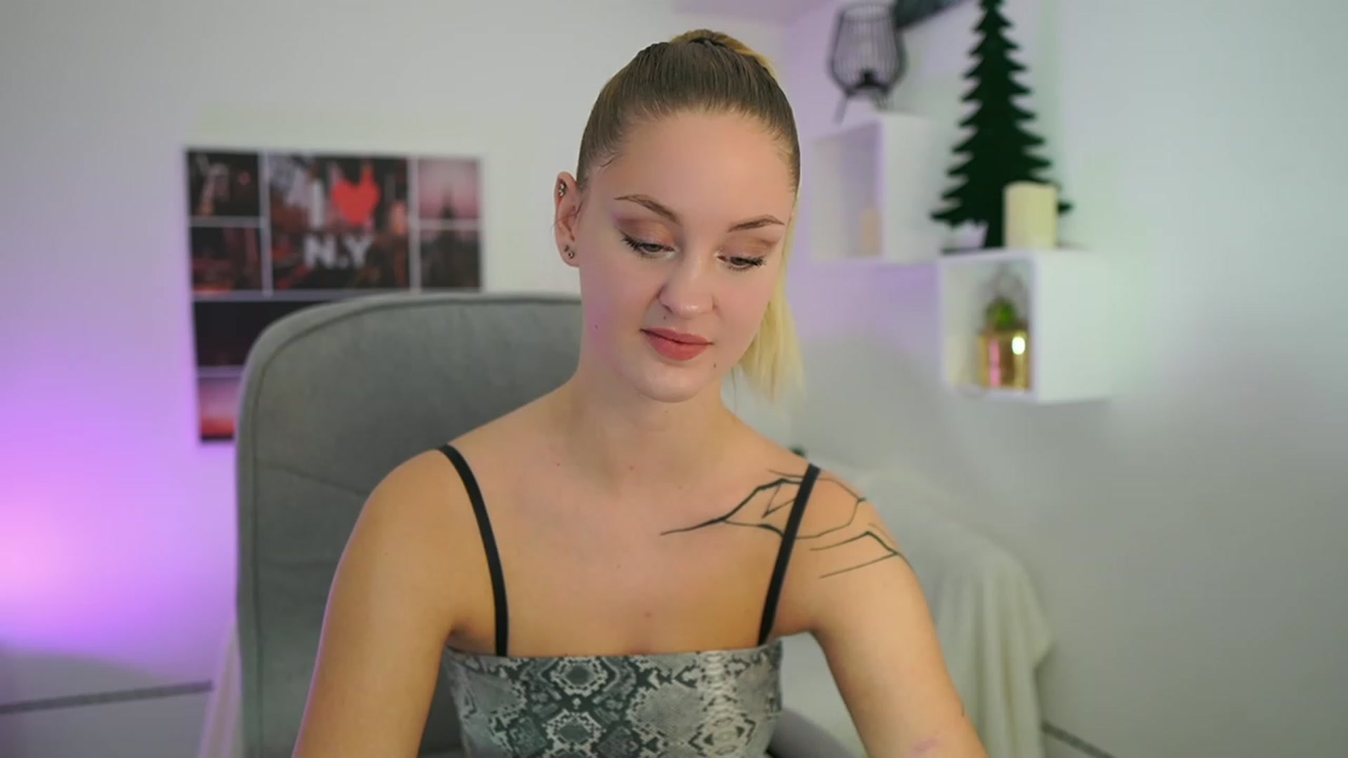Gallery image thumbnail from NatalliaStarr's myfreecams stream on, 12/06/2023, 20:30 image 13 of 20