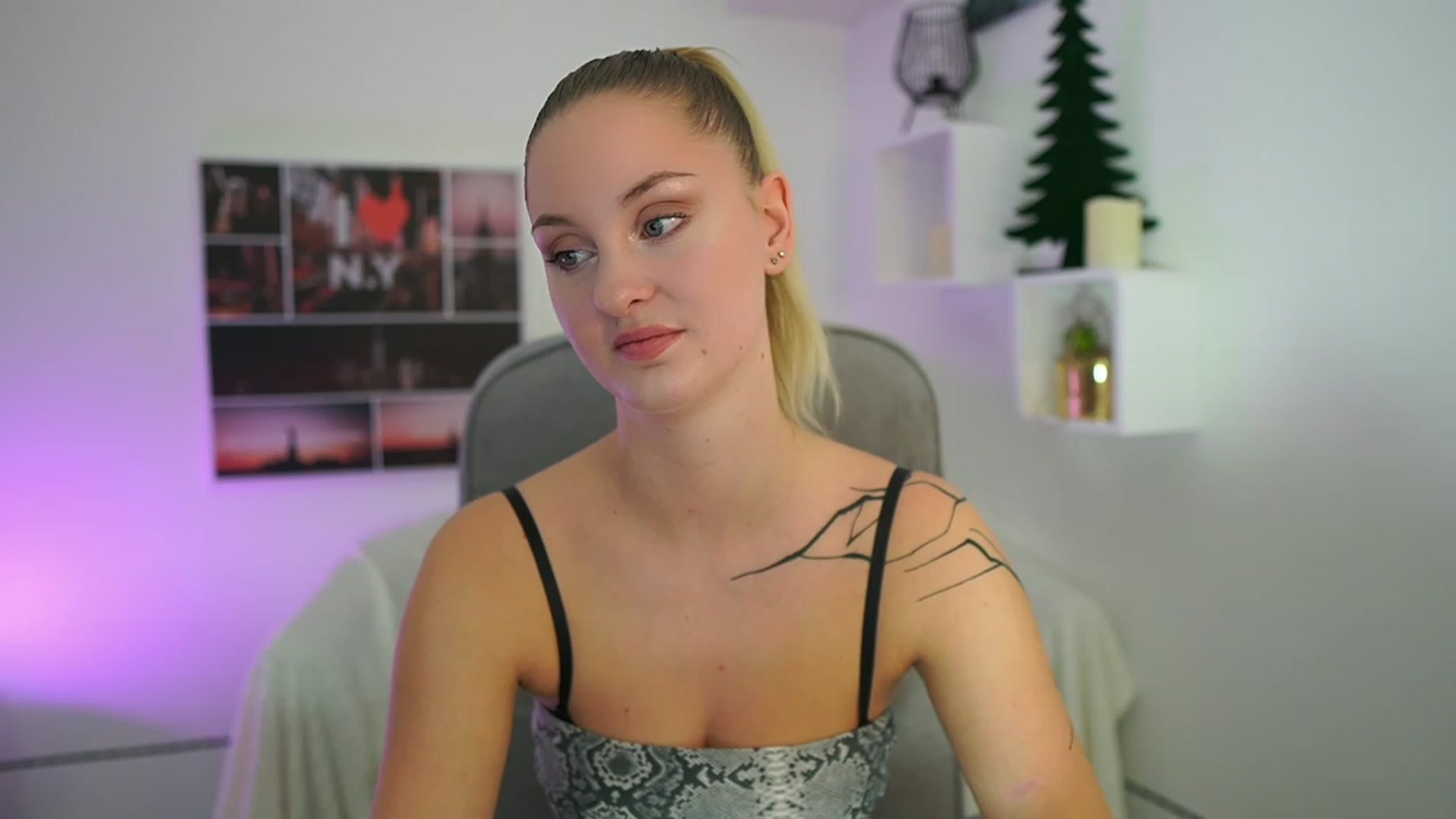 Gallery image thumbnail from NatalliaStarr's myfreecams stream on, 12/06/2023, 20:30 image 17 of 20