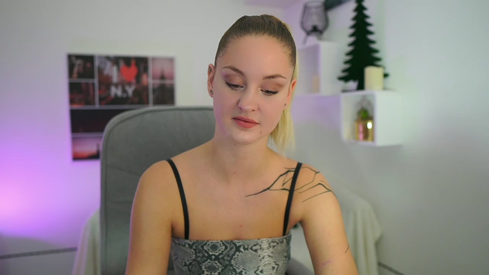 Gallery image thumbnail from NatalliaStarr's myfreecams stream on, 12/06/2023, 20:30 image 12 of 20