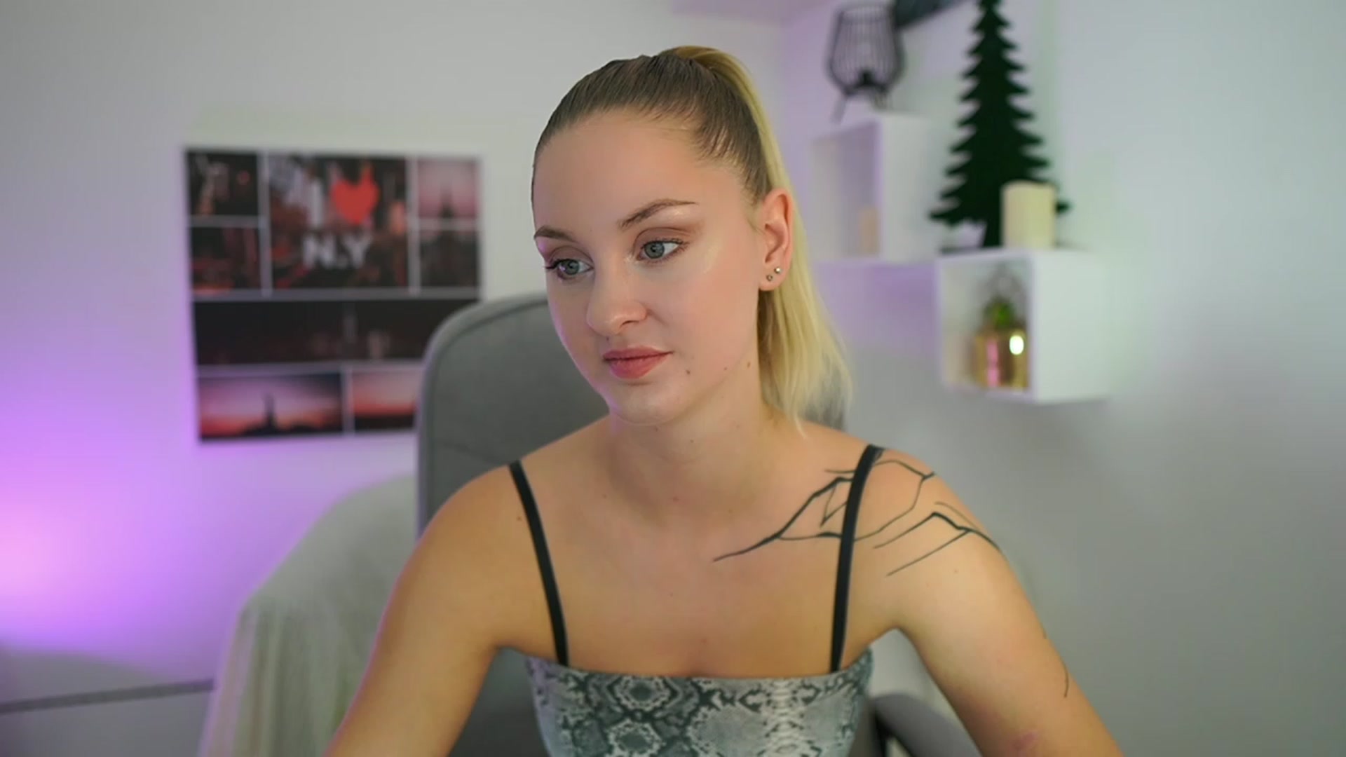 Gallery image thumbnail from NatalliaStarr's myfreecams stream on, 12/06/2023, 22:29 image 14 of 20