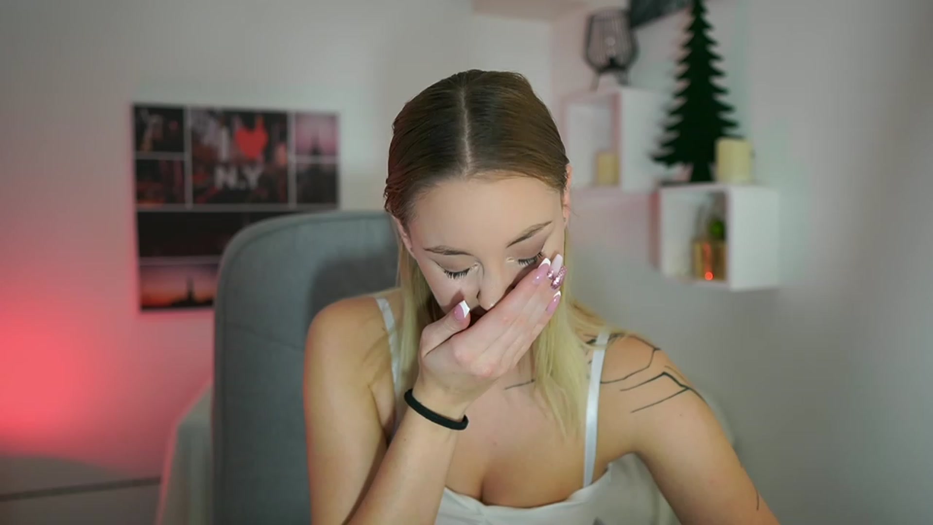 Gallery image thumbnail from NatalliaStarr's myfreecams stream on, 12/07/2023, 21:13 image 11 of 20