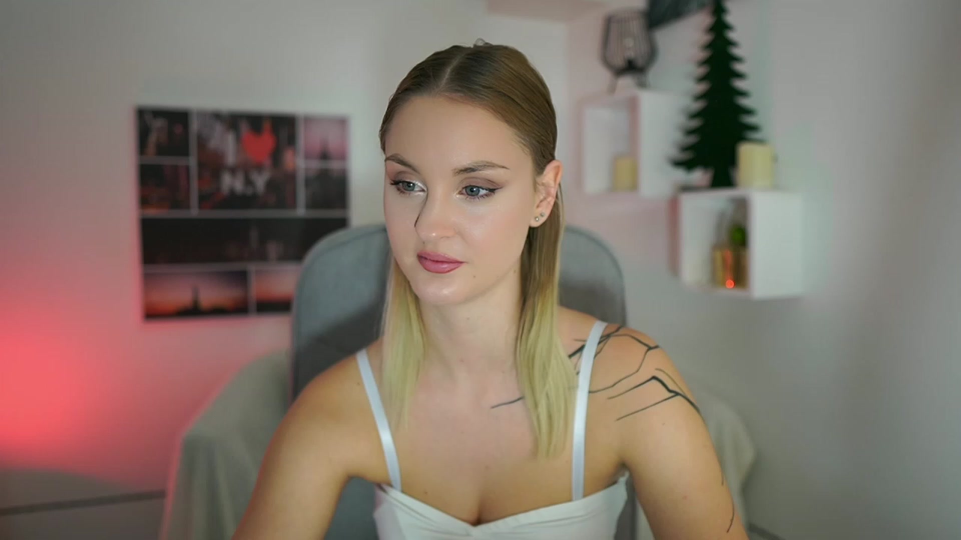 Gallery image thumbnail from NatalliaStarr's myfreecams stream on, 12/07/2023, 23:36 image 16 of 20