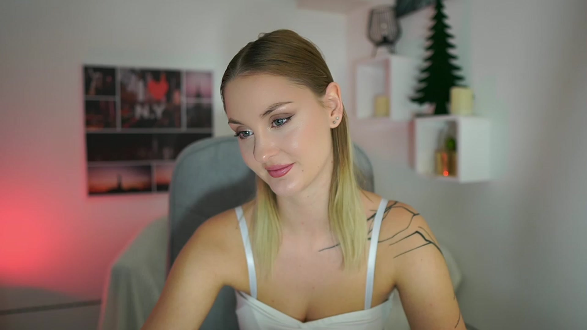 Gallery image thumbnail from NatalliaStarr's myfreecams stream on, 12/07/2023, 23:36 image 14 of 20