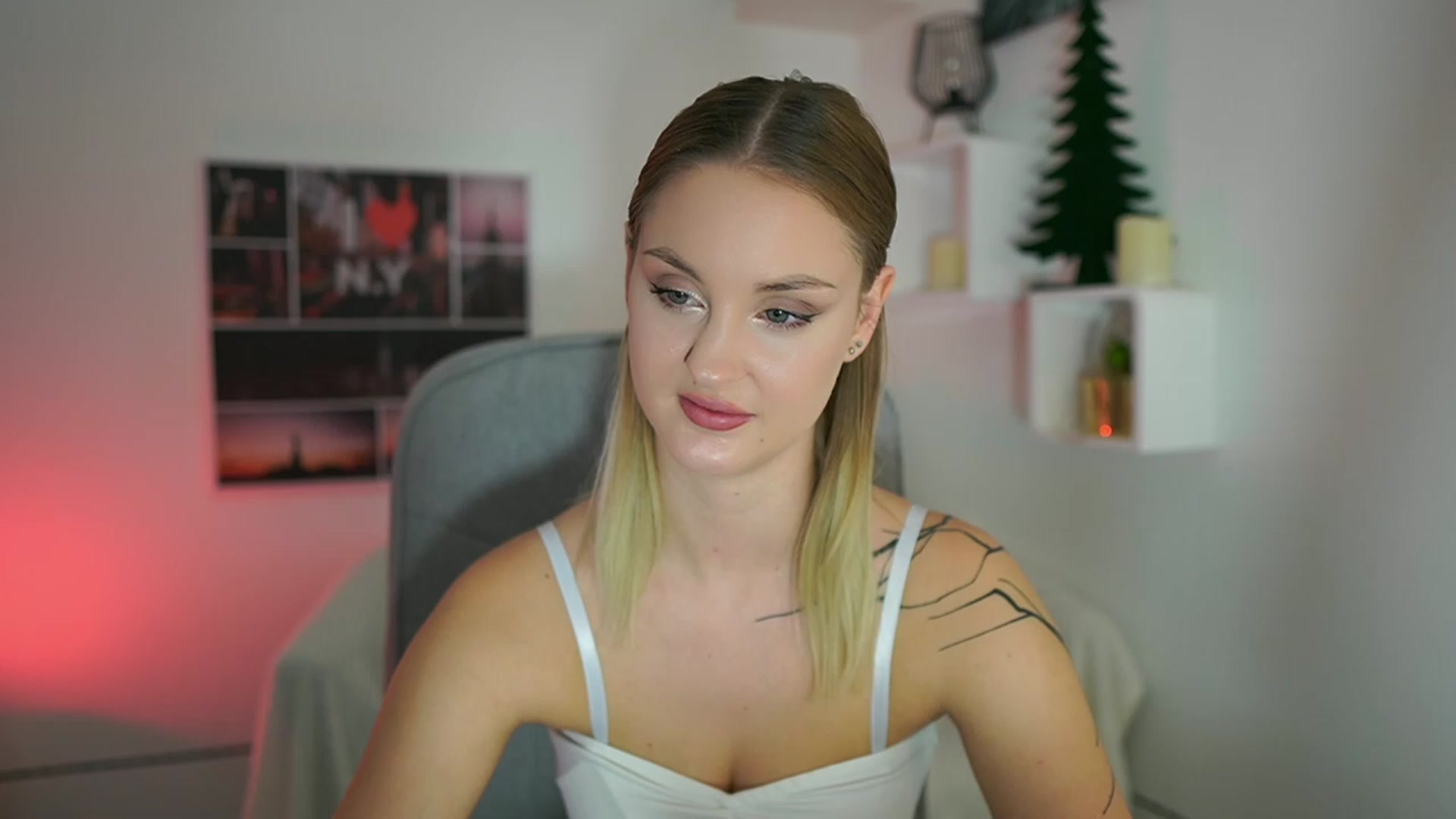Gallery image thumbnail from NatalliaStarr's myfreecams stream on, 12/07/2023, 23:36 image 11 of 20