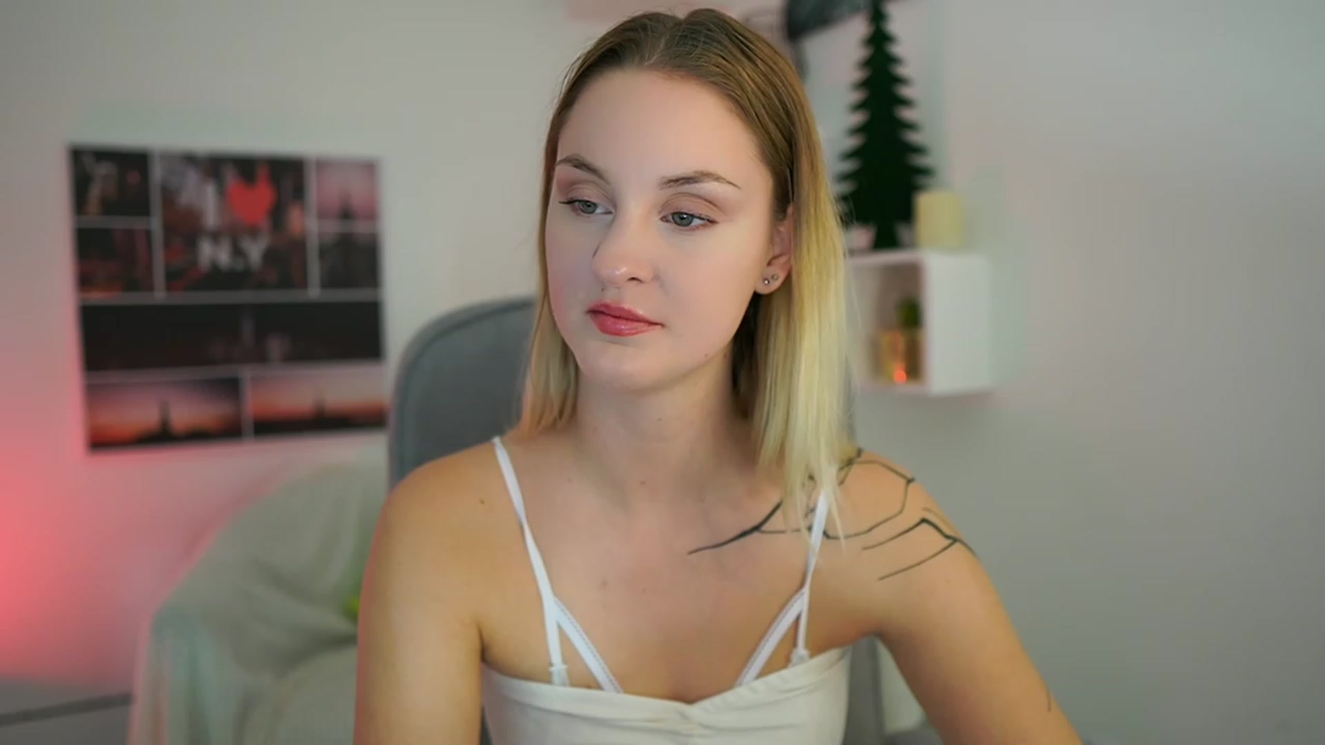 Gallery image thumbnail from NatalliaStarr's myfreecams stream on, 12/10/2023, 19:54 image 14 of 20