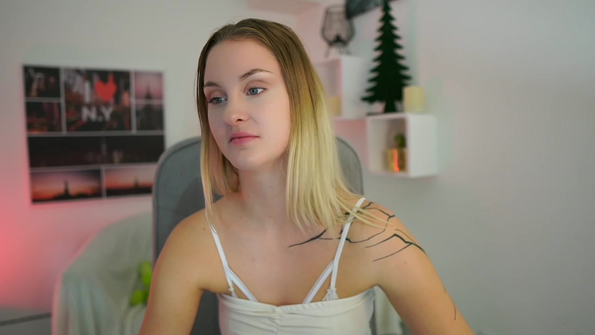 Gallery image thumbnail from NatalliaStarr's myfreecams stream on, 12/10/2023, 23:53 image 1 of 20