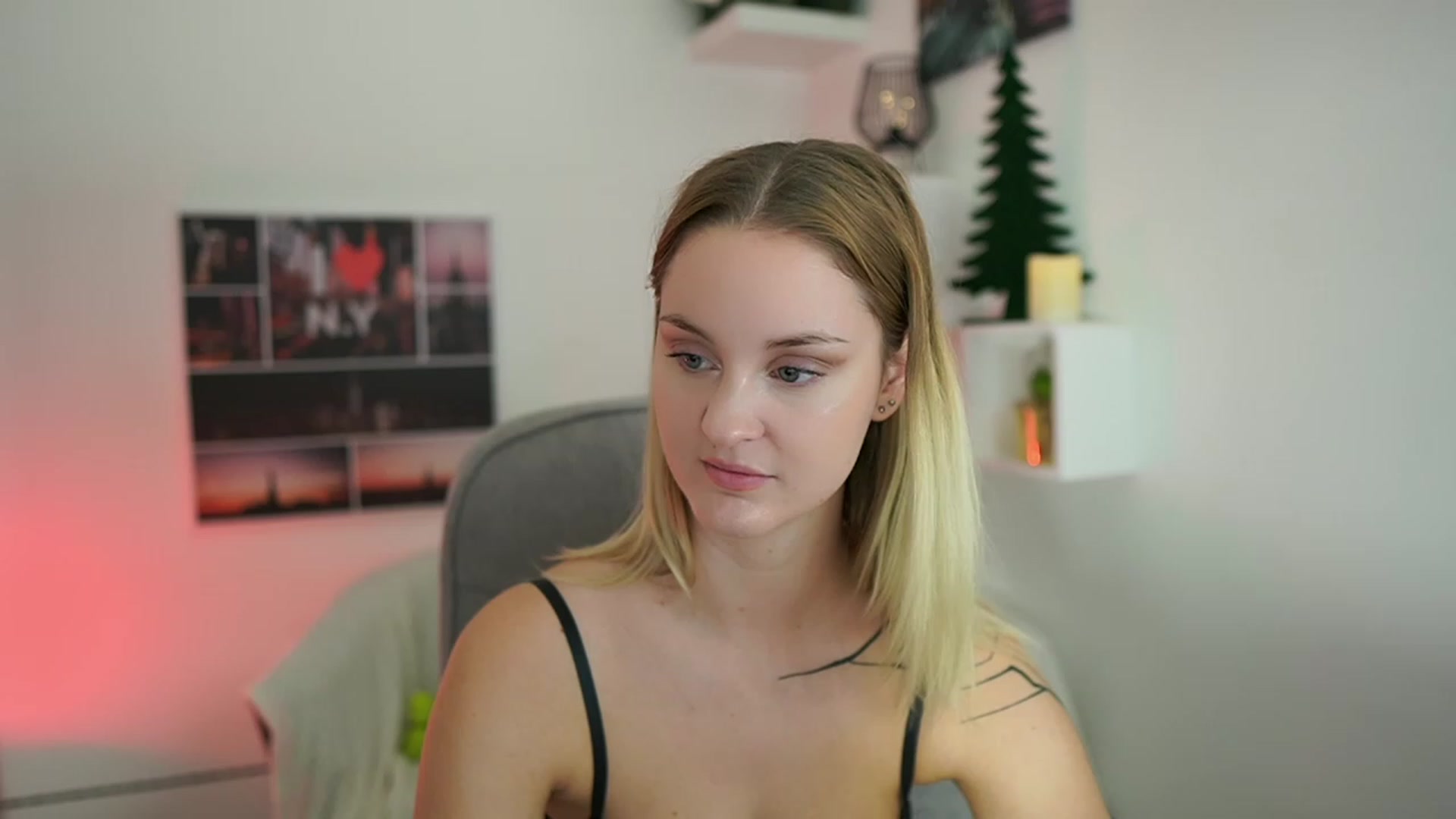 Gallery image thumbnail from NatalliaStarr's myfreecams stream on, 12/14/2023, 13:42 image 5 of 20
