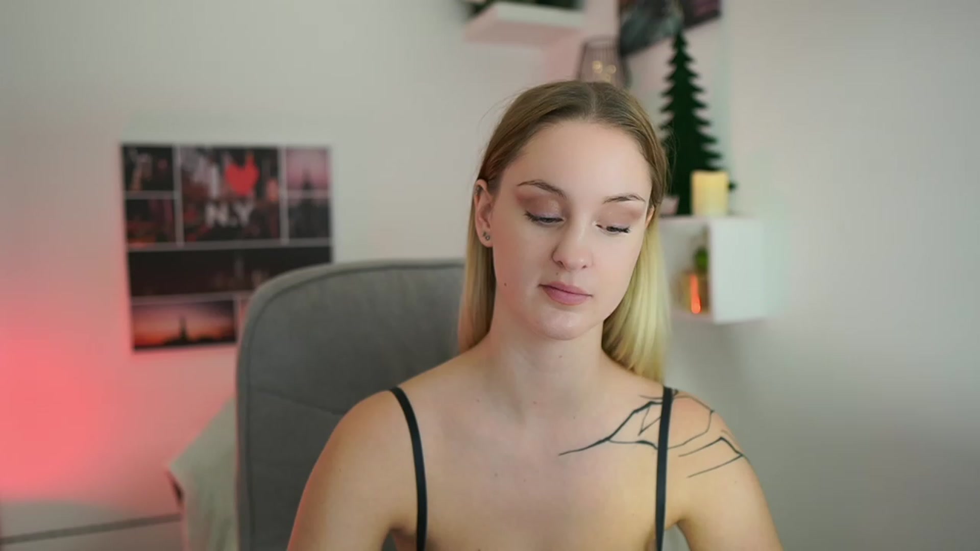 Gallery image thumbnail from NatalliaStarr's myfreecams stream on, 12/14/2023, 13:42 image 16 of 20