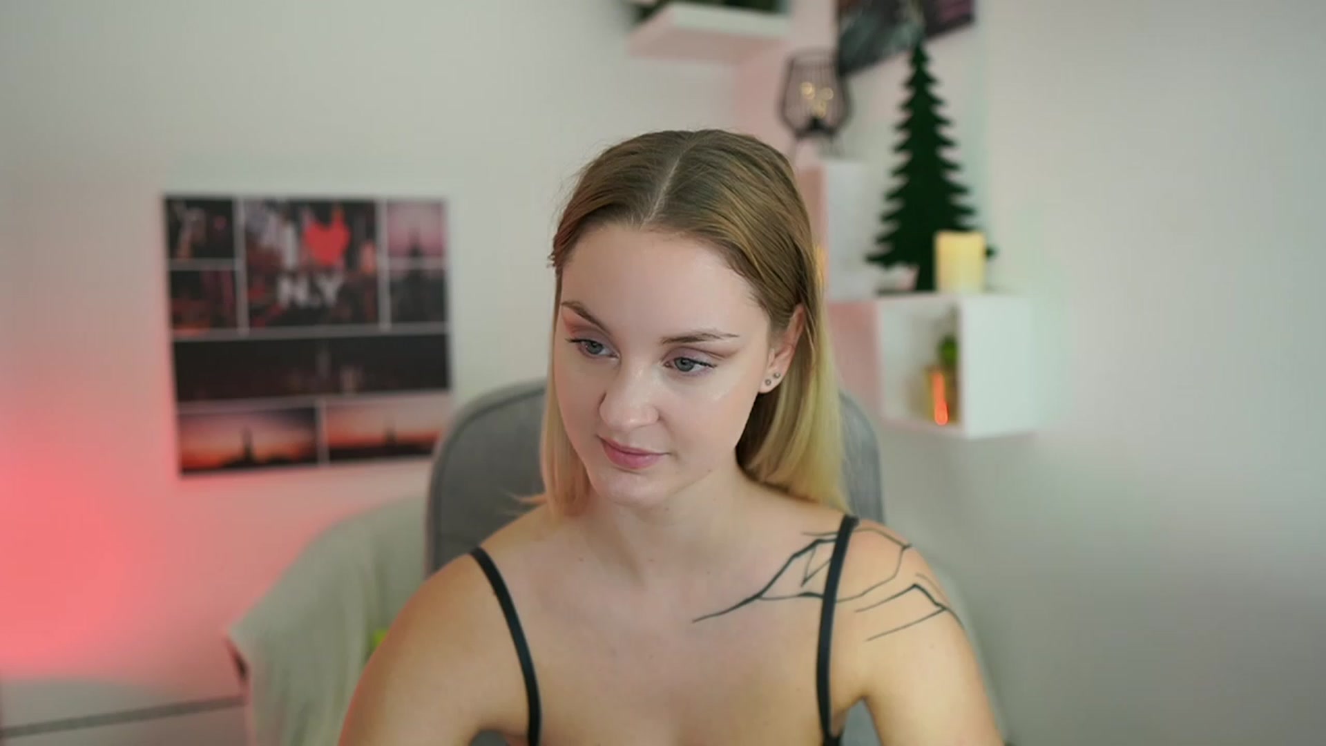 Gallery image thumbnail from NatalliaStarr's myfreecams stream on, 12/14/2023, 13:42 image 2 of 20