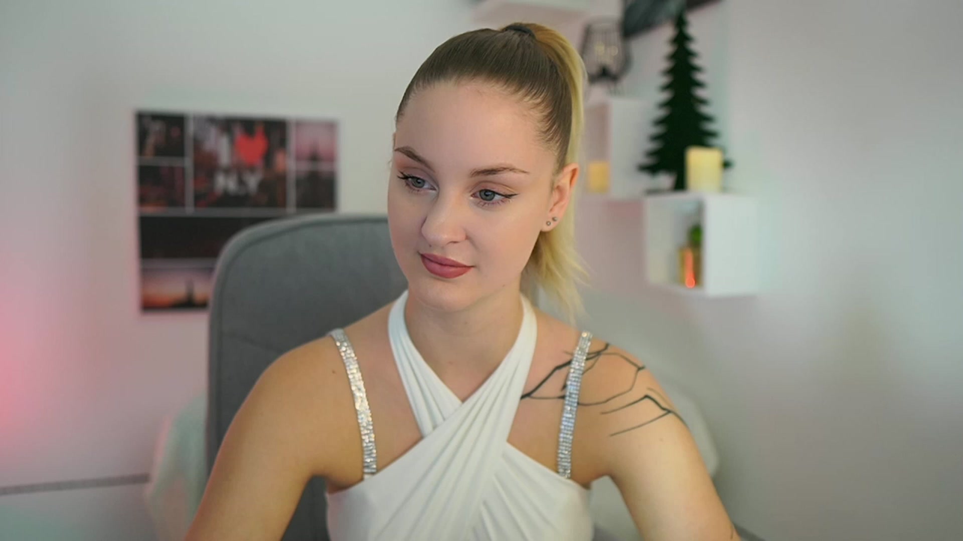 Gallery image thumbnail from NatalliaStarr's myfreecams stream on, 12/16/2023, 16:07 image 1 of 20
