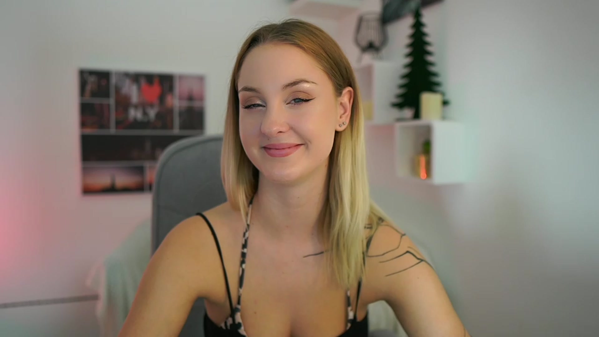 Gallery image thumbnail from NatalliaStarr's myfreecams stream on, 12/17/2023, 17:42 image 15 of 20