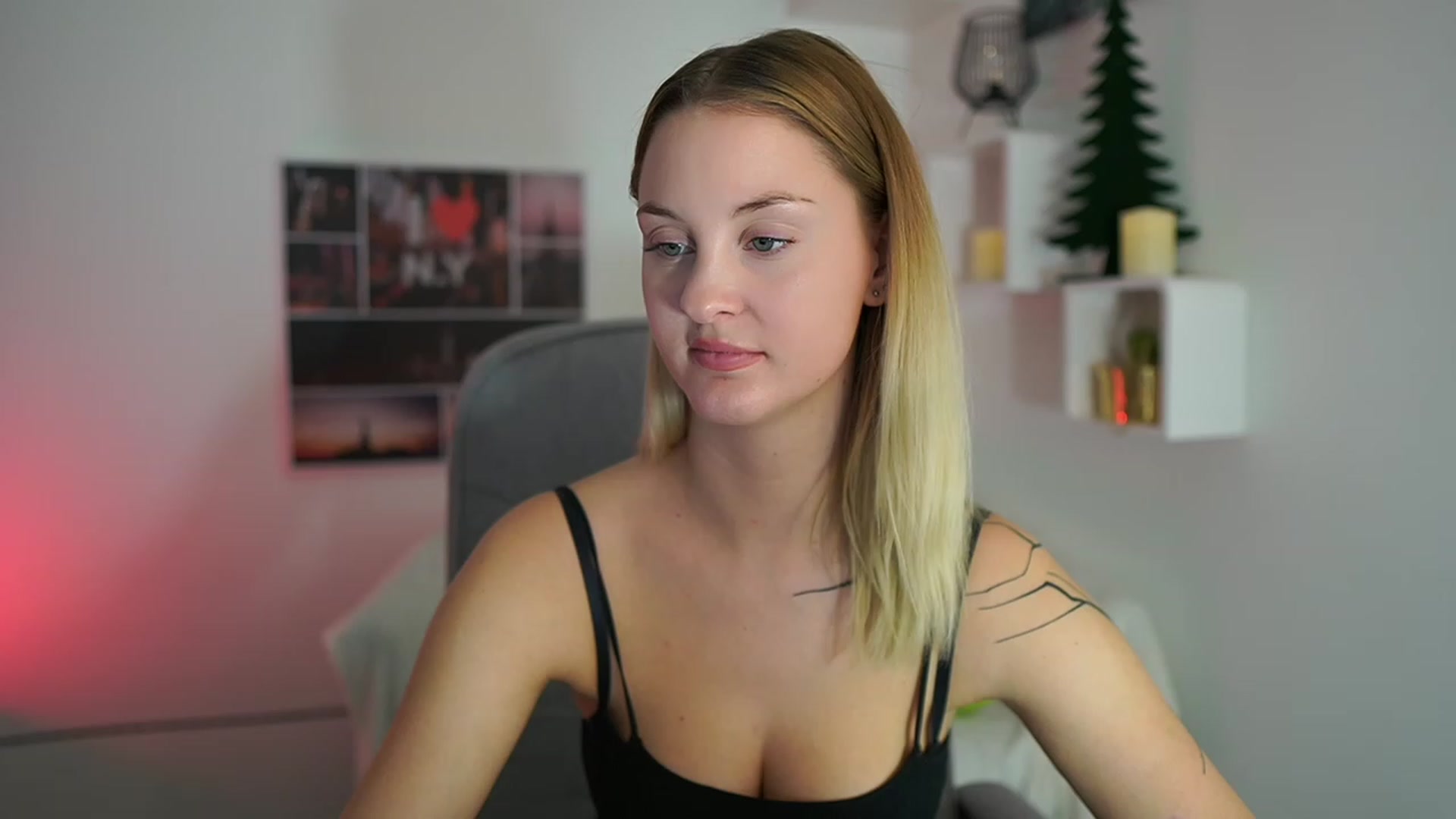 Gallery image thumbnail from NatalliaStarr's myfreecams stream on, 12/22/2023, 18:11 image 11 of 20