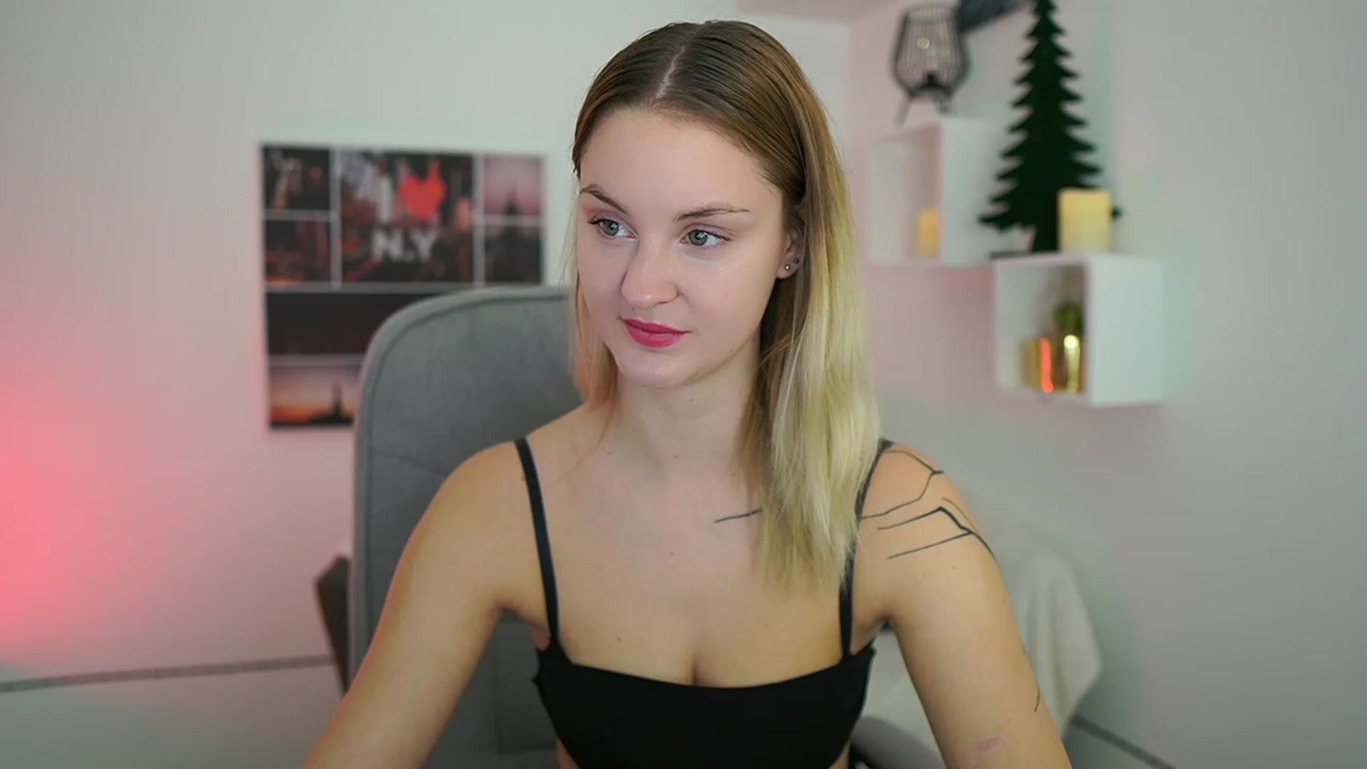 Gallery image thumbnail from NatalliaStarr's myfreecams stream on, 12/23/2023, 15:19 image 8 of 20