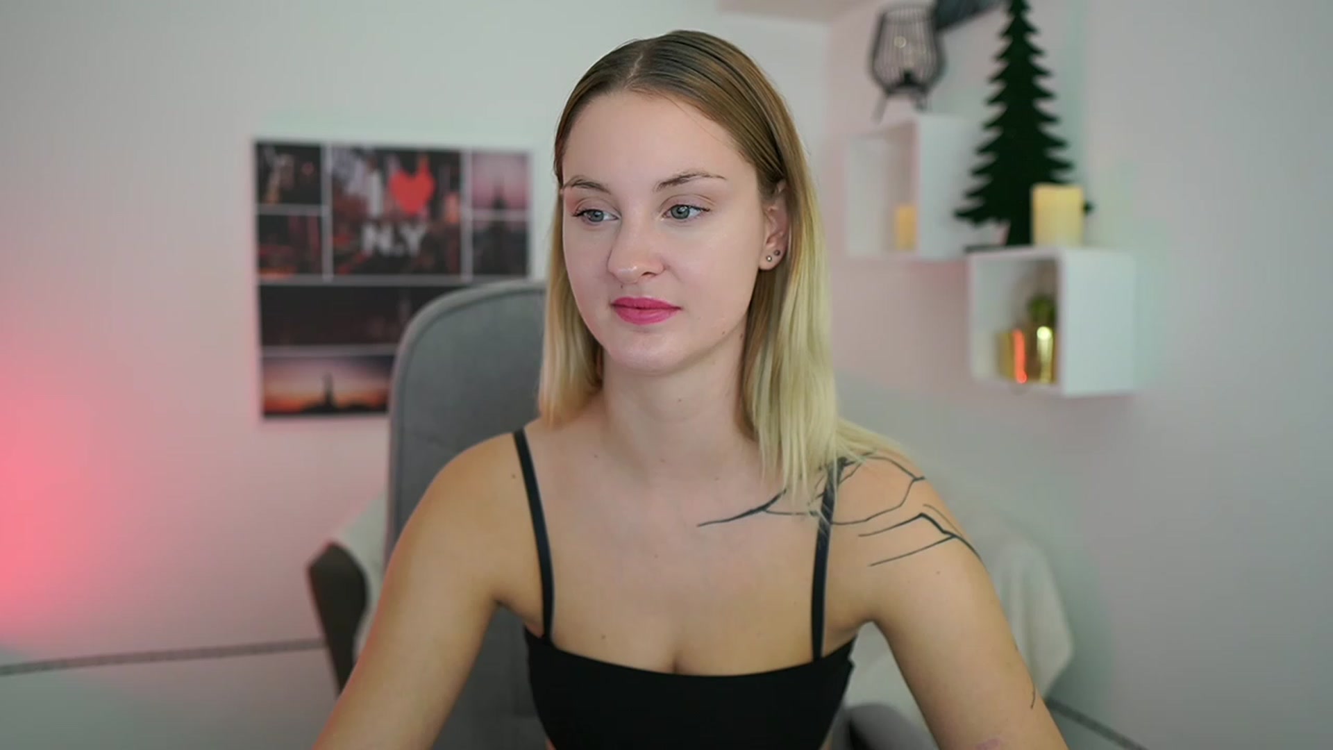 Gallery image thumbnail from NatalliaStarr's myfreecams stream on, 12/23/2023, 17:33 image 4 of 20