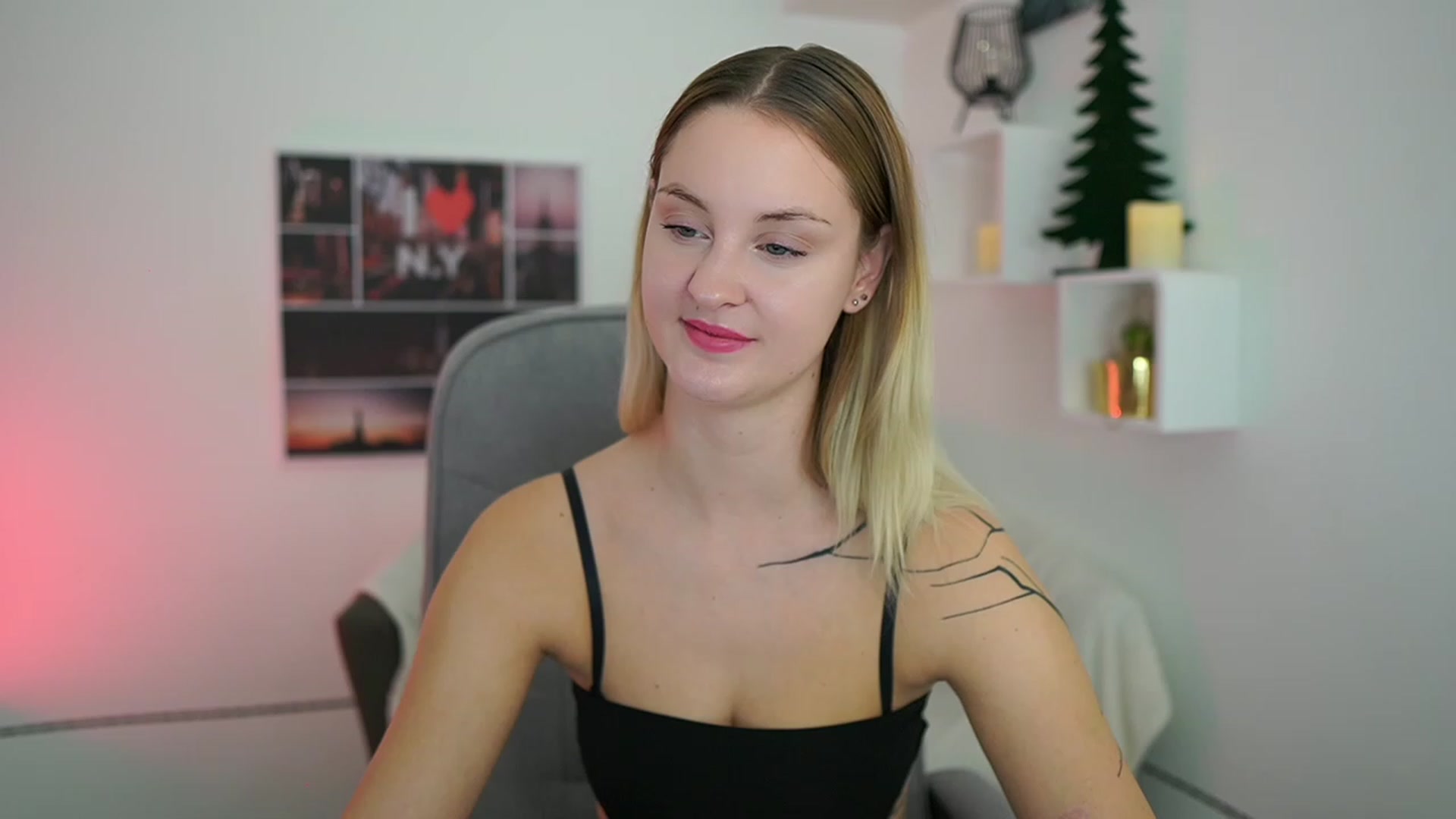 Gallery image thumbnail from NatalliaStarr's myfreecams stream on, 12/23/2023, 17:33 image 5 of 20