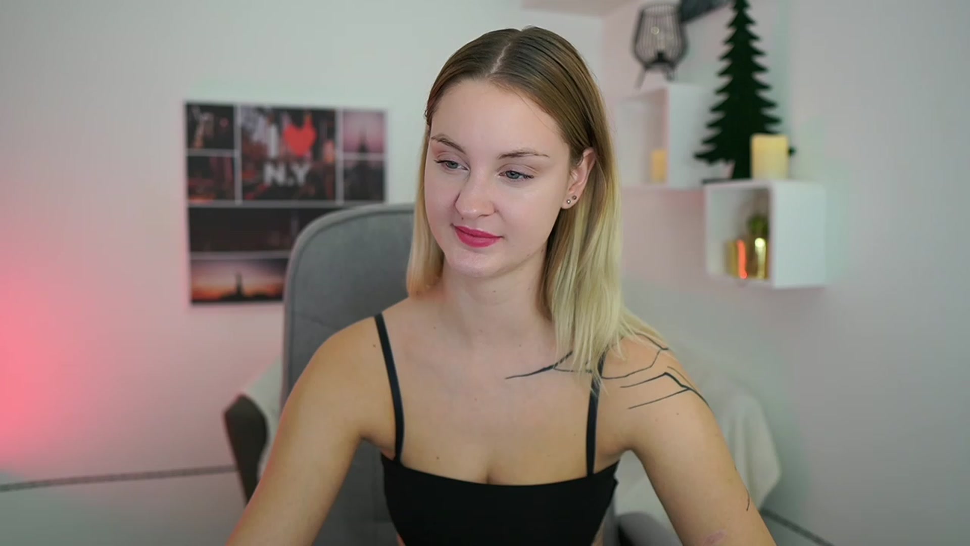 Gallery image thumbnail from NatalliaStarr's myfreecams stream on, 12/23/2023, 17:33 image 2 of 20