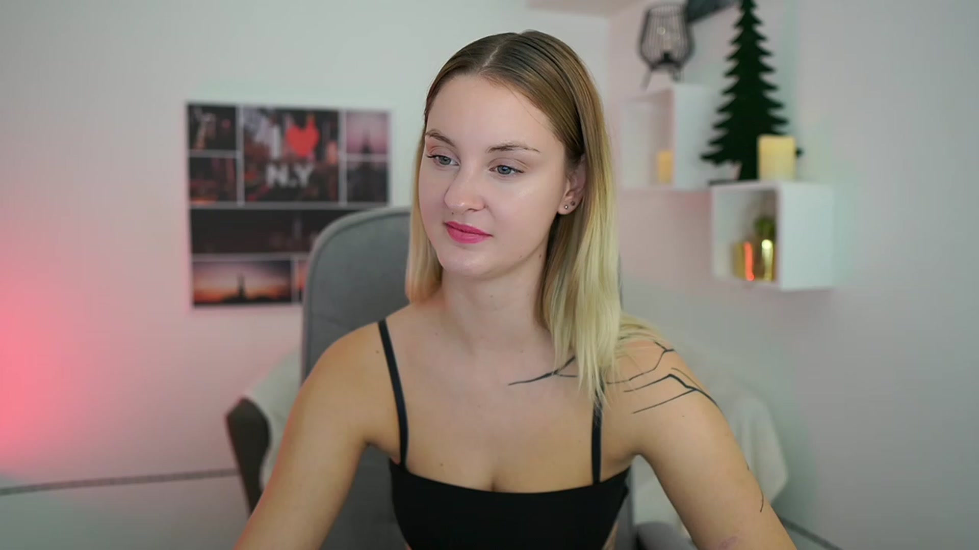Gallery image thumbnail from NatalliaStarr's myfreecams stream on, 12/23/2023, 17:33 image 7 of 20