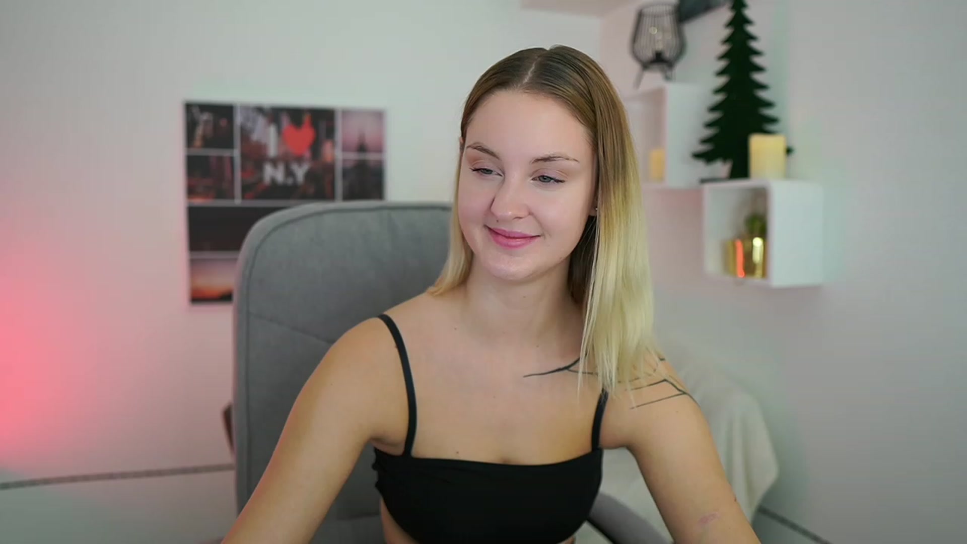 Gallery image thumbnail from NatalliaStarr's myfreecams stream on, 12/23/2023, 18:09 image 15 of 20