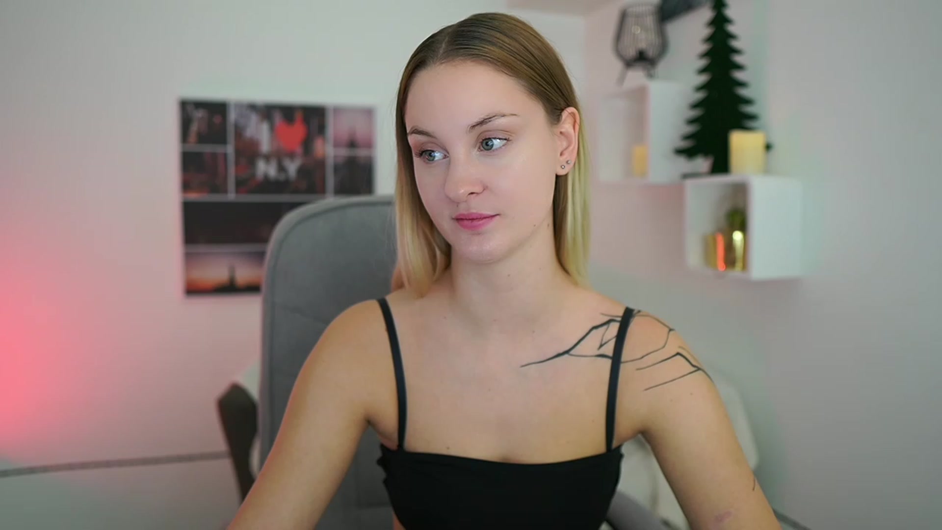 Gallery image thumbnail from NatalliaStarr's myfreecams stream on, 12/23/2023, 18:09 image 9 of 20