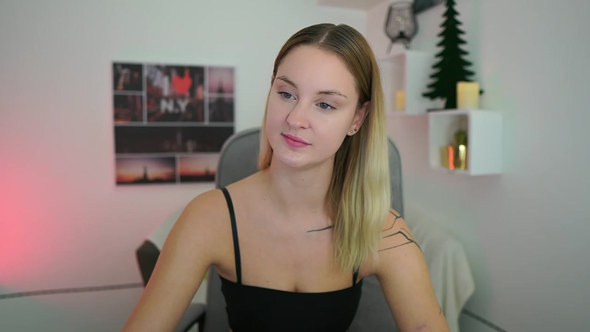 Gallery image thumbnail from NatalliaStarr's myfreecams stream on, 12/23/2023, 18:09 image 1 of 20
