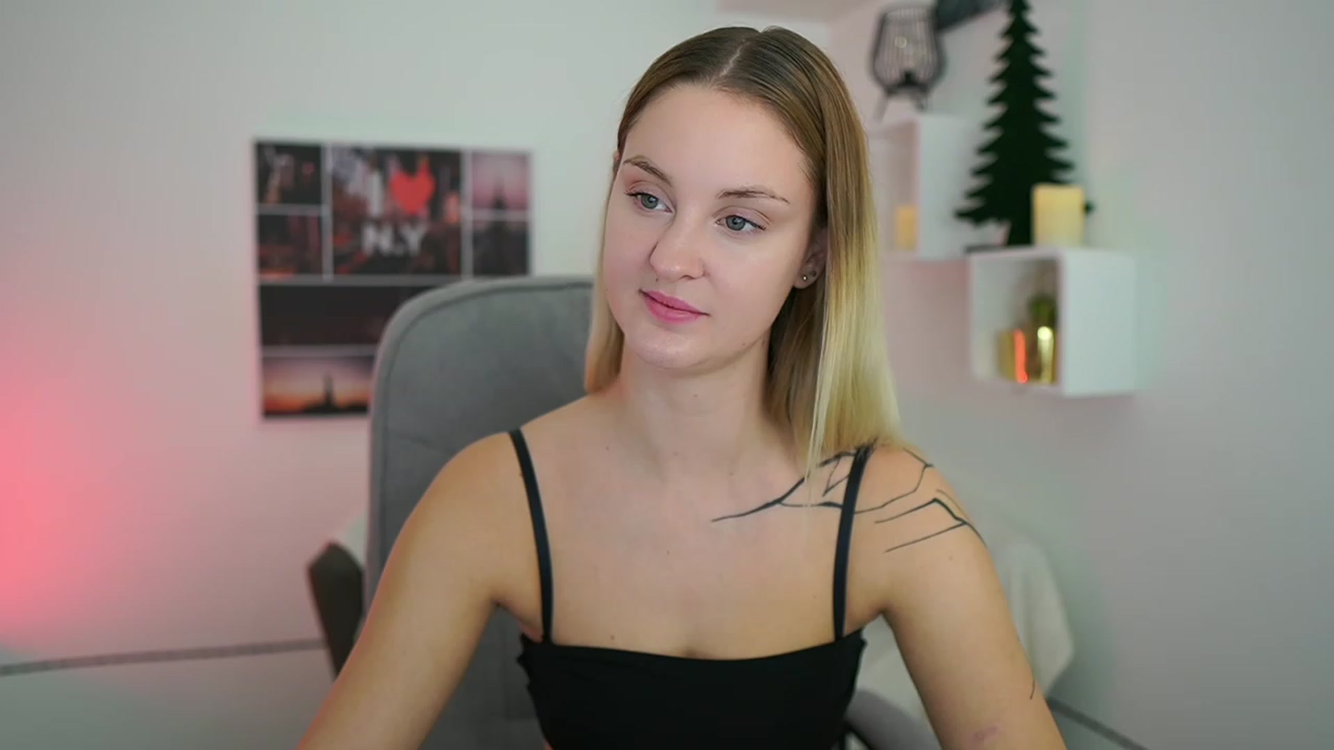 Gallery image thumbnail from NatalliaStarr's myfreecams stream on, 12/23/2023, 18:09 image 11 of 20