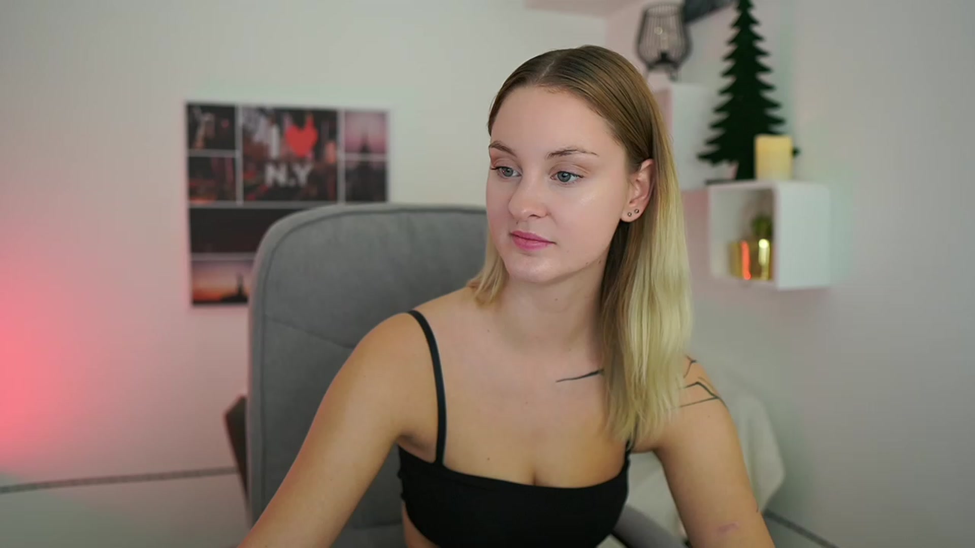 Gallery image thumbnail from NatalliaStarr's myfreecams stream on, 12/23/2023, 18:45 image 1 of 20