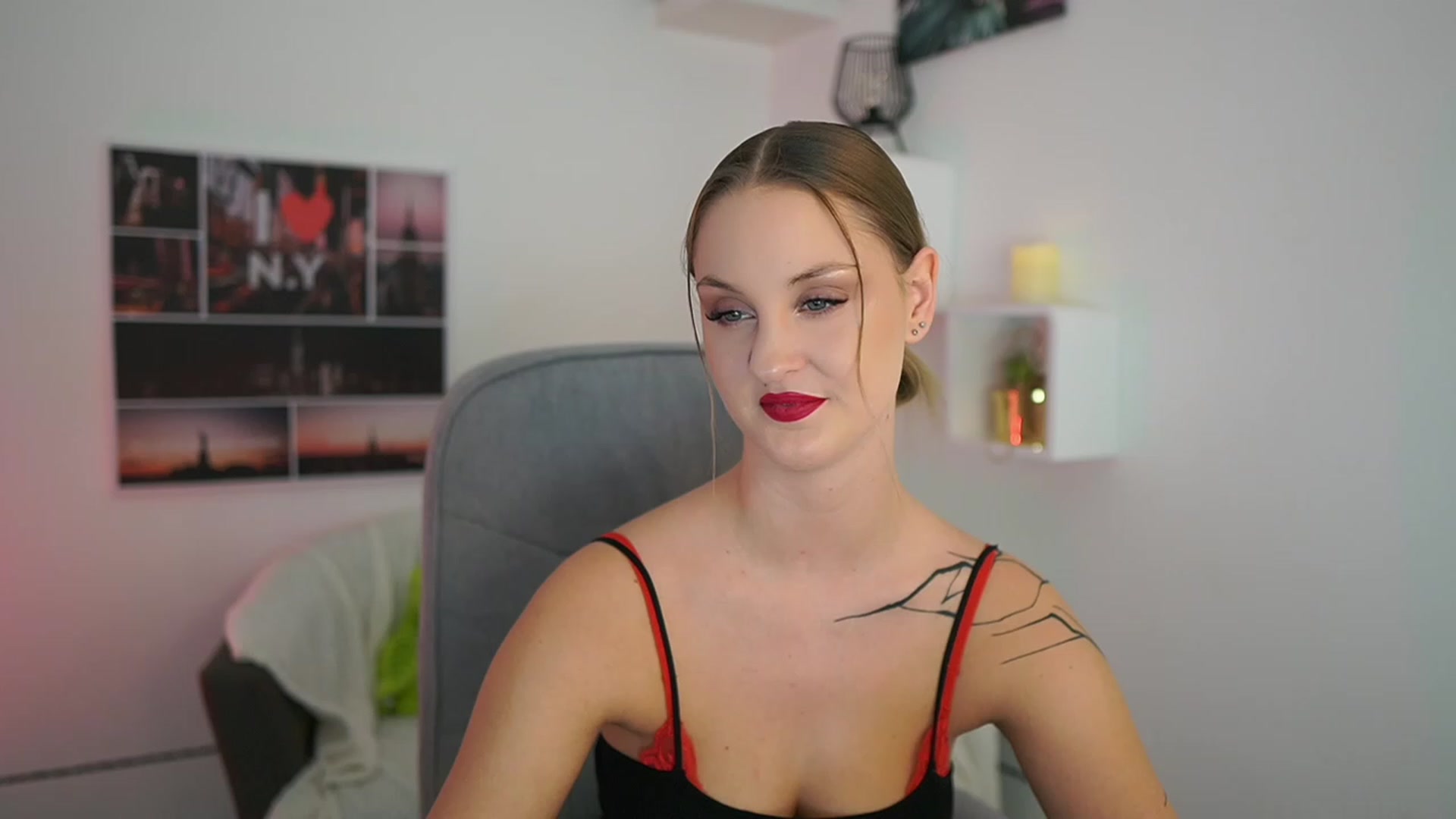 Gallery image thumbnail from NatalliaStarr's myfreecams stream on, 01/09/2024, 21:35 image 19 of 20