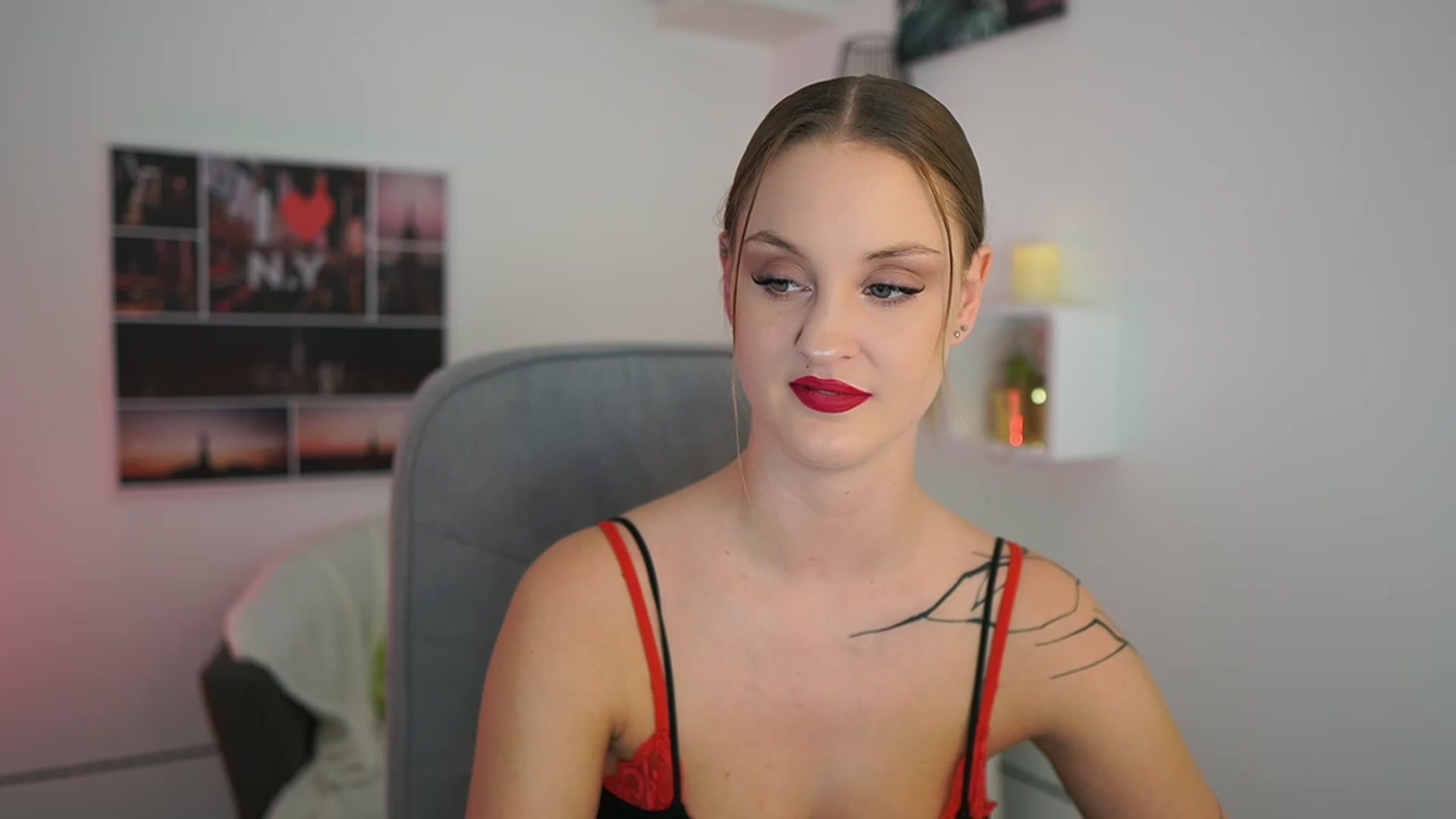 Gallery image thumbnail from NatalliaStarr's myfreecams stream on, 01/09/2024, 21:35 image 3 of 20
