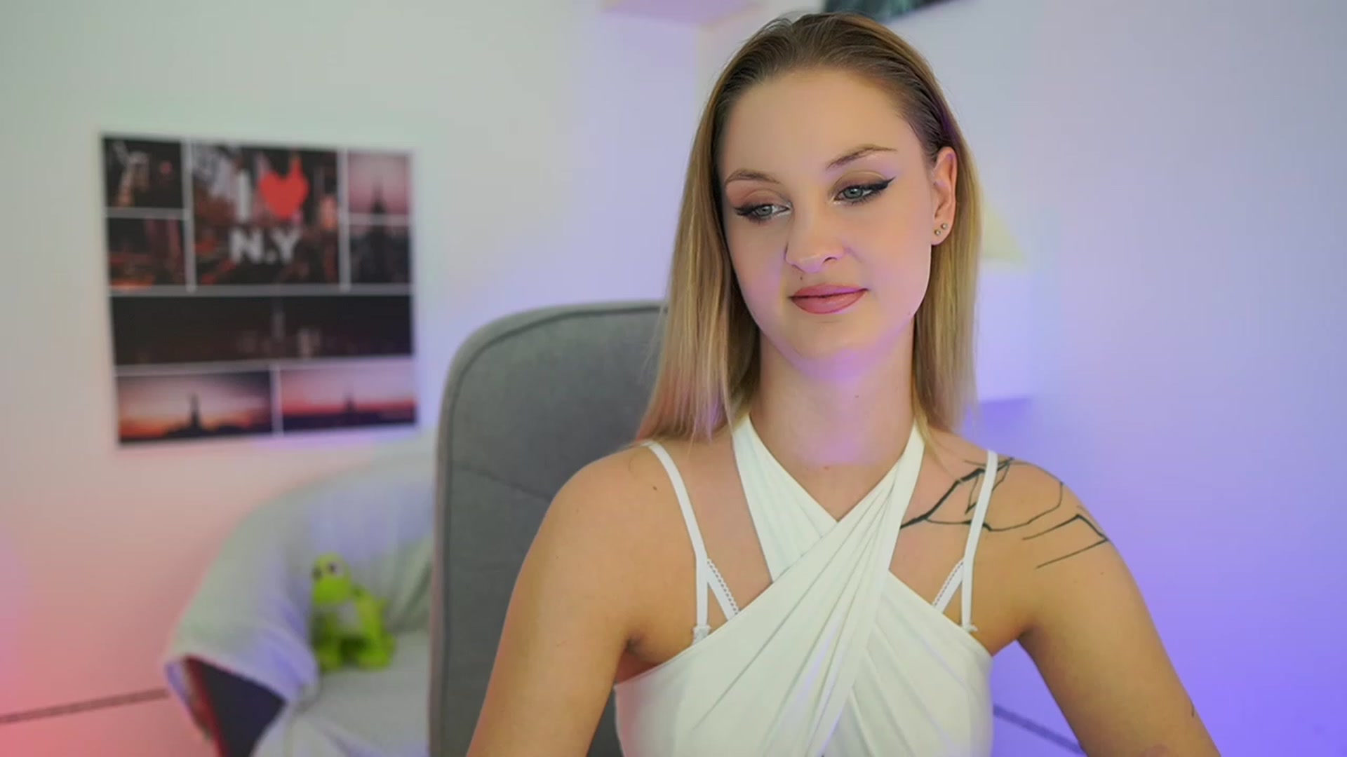 Gallery image thumbnail from NatalliaStarr's myfreecams stream on, 01/22/2024, 22:29 image 7 of 20