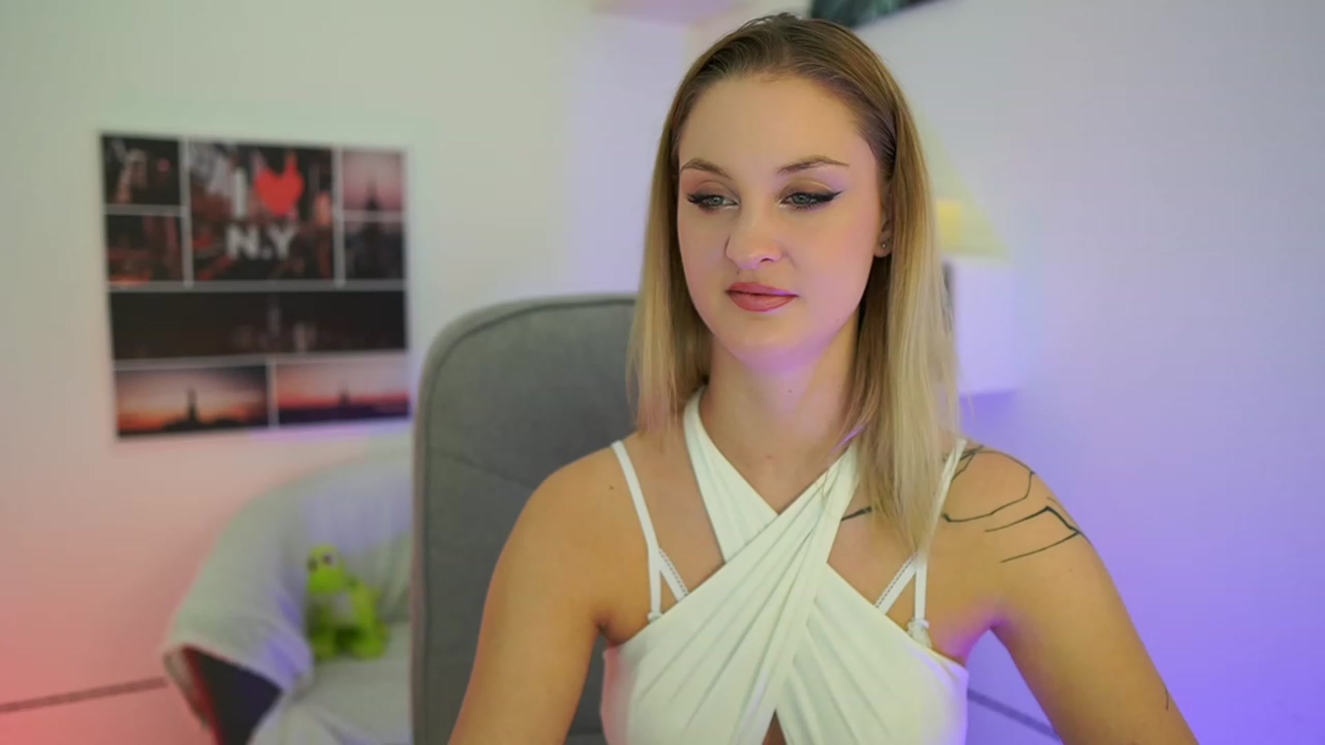 Gallery image thumbnail from NatalliaStarr's myfreecams stream on, 01/22/2024, 22:29 image 5 of 20