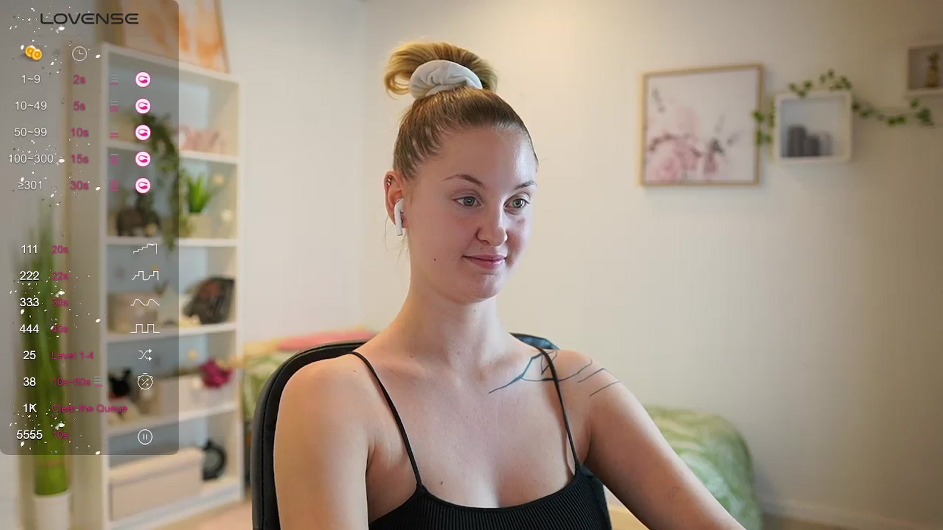 Gallery image thumbnail from NatalliaStarr's myfreecams stream on, 04/14/2024, 17:20 image 10 of 20