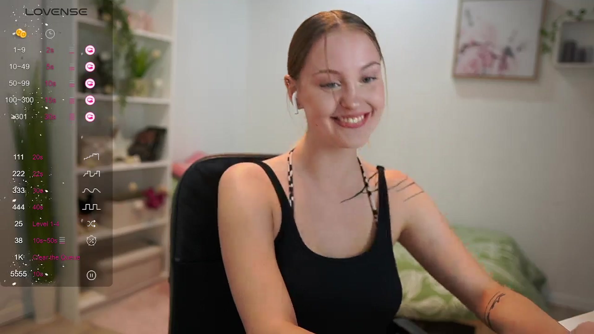 Gallery image thumbnail from NatalliaStarr's myfreecams stream on, 05/06/2024, 15:05 image 3 of 20