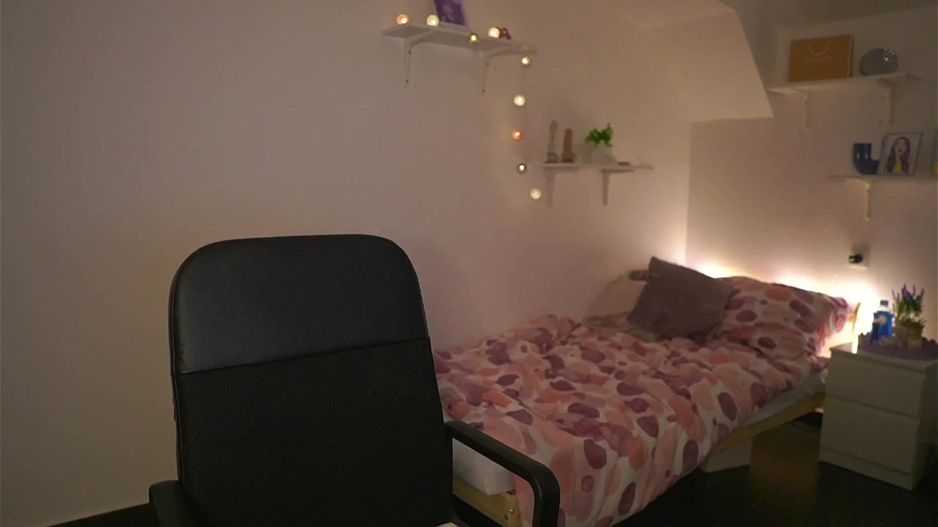 Gallery image thumbnail from NatalliaStarr's myfreecams stream on, 05/17/2024, 16:08 image 1 of 20