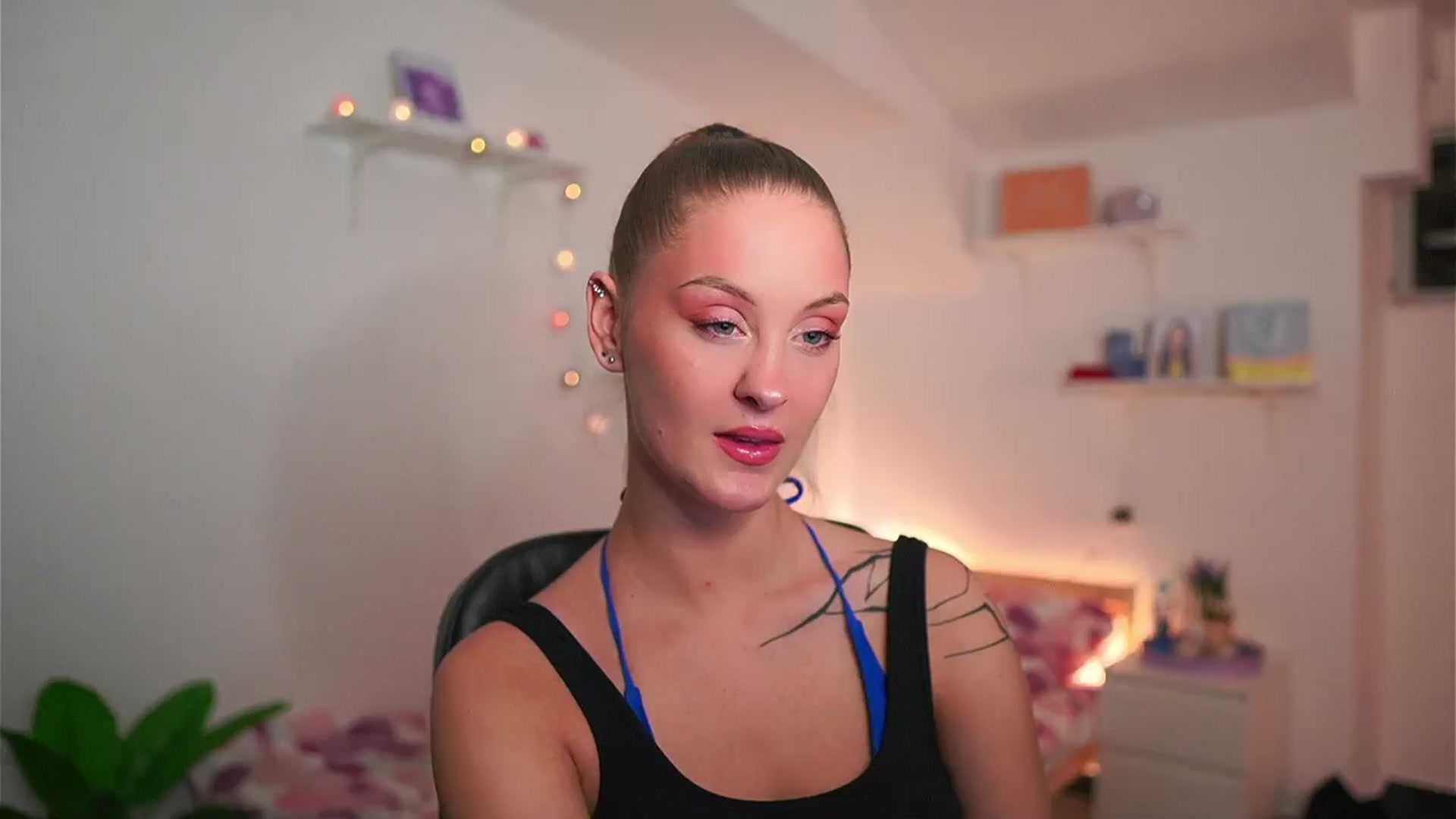 Gallery image thumbnail from NatalliaStarr's myfreecams stream on, 05/23/2024, 13:37 image 1 of 20