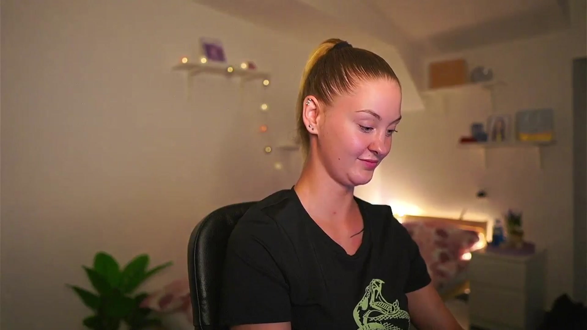 Gallery image thumbnail from NatalliaStarr's myfreecams stream on, 05/24/2024, 11:42 image 3 of 20