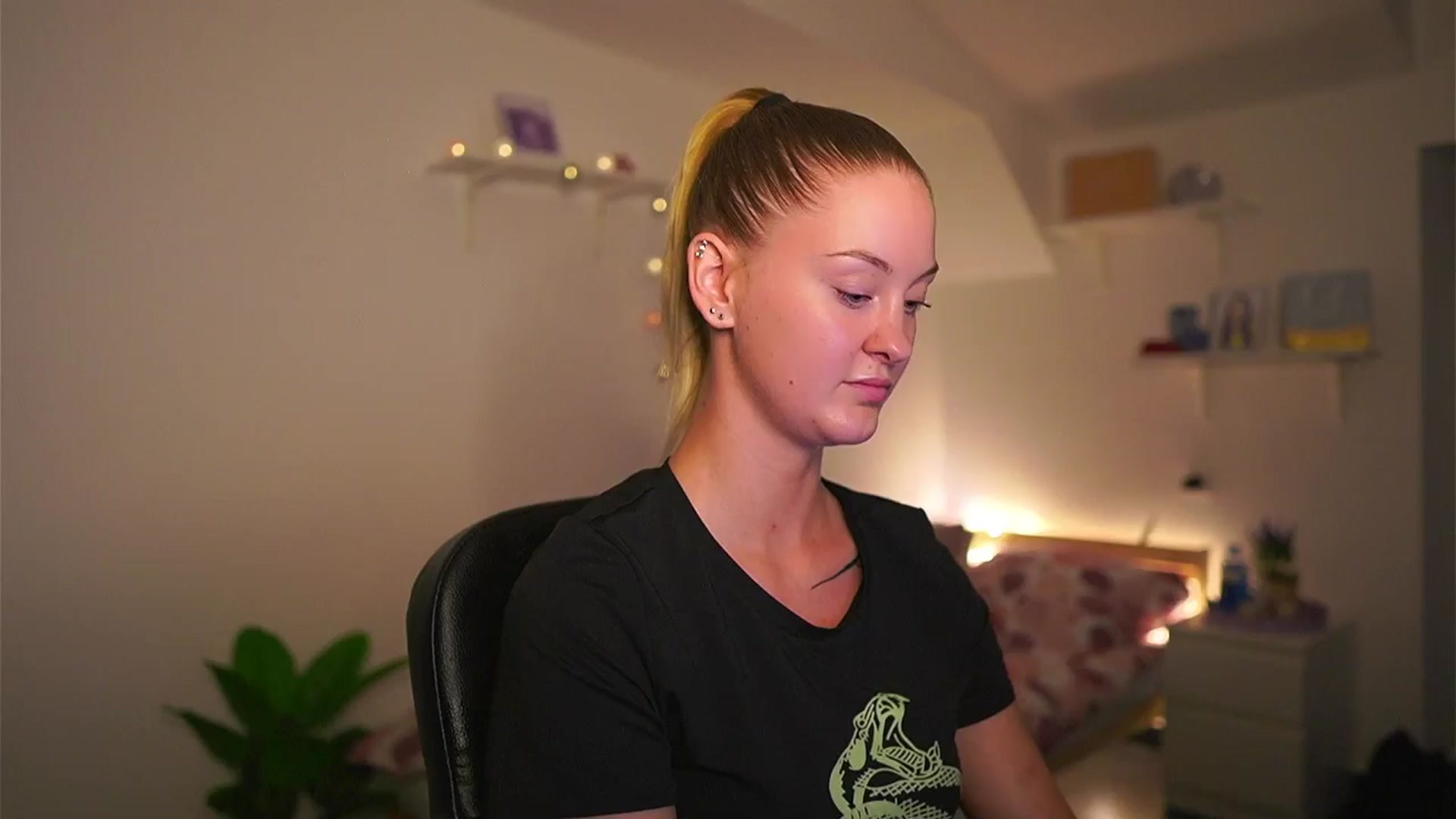 Gallery image thumbnail from NatalliaStarr's myfreecams stream on, 05/24/2024, 11:42 image 1 of 20