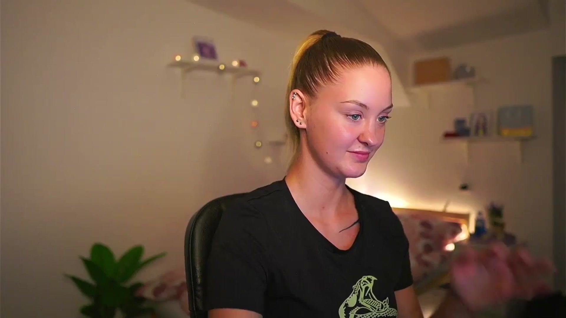 Gallery image thumbnail from NatalliaStarr's myfreecams stream on, 05/24/2024, 11:42 image 2 of 20