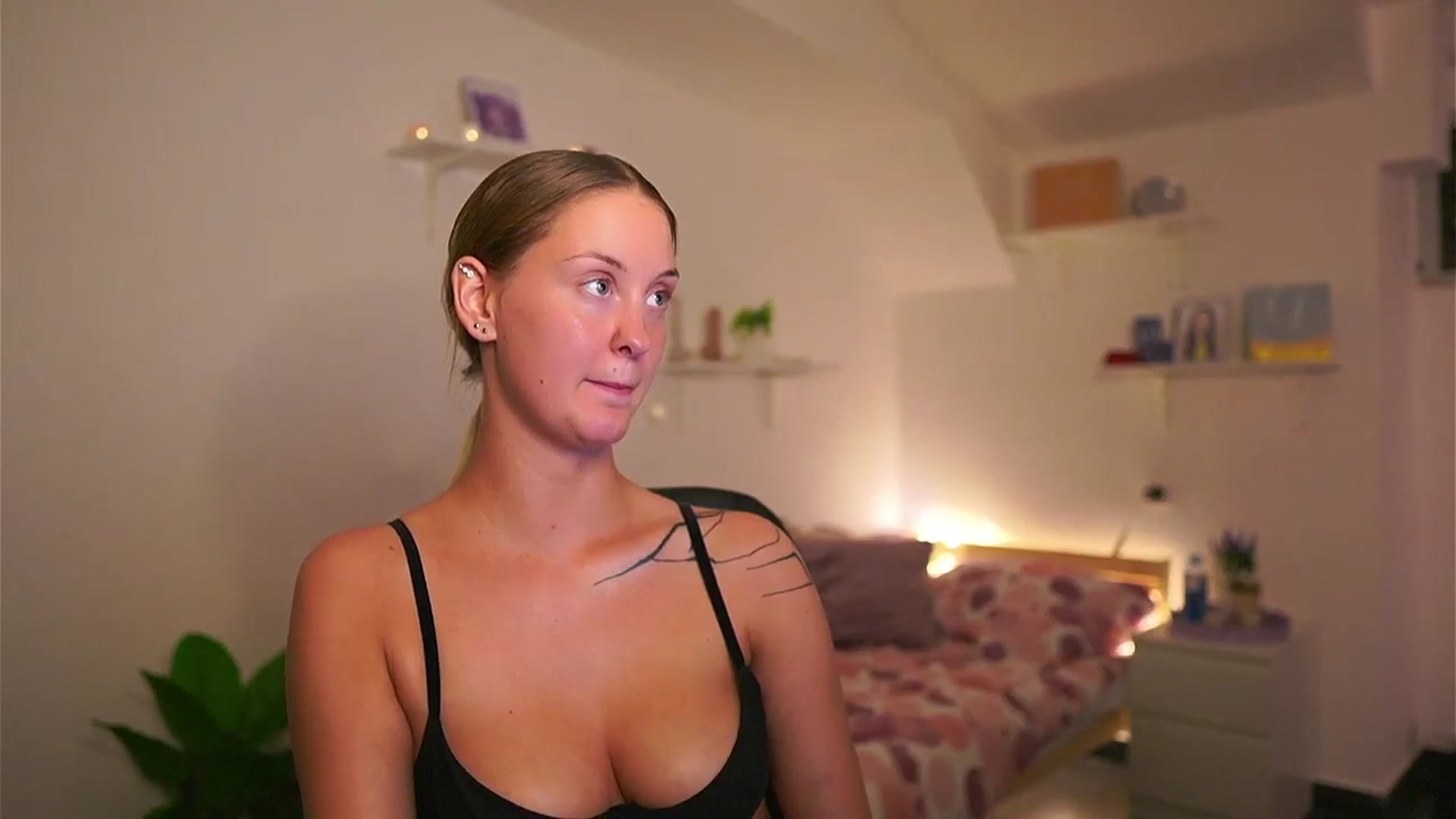 Gallery image thumbnail from NatalliaStarr's myfreecams stream on, 05/28/2024, 18:07 image 13 of 20