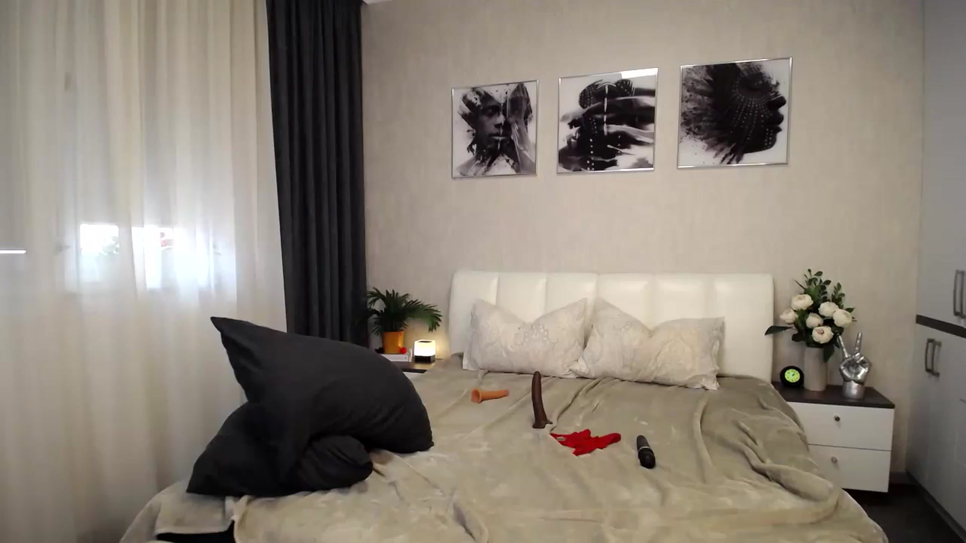 Gallery image thumbnail from NatalyGreen's myfreecams stream on, 11/24/2022, 12:09 image 19 of 20