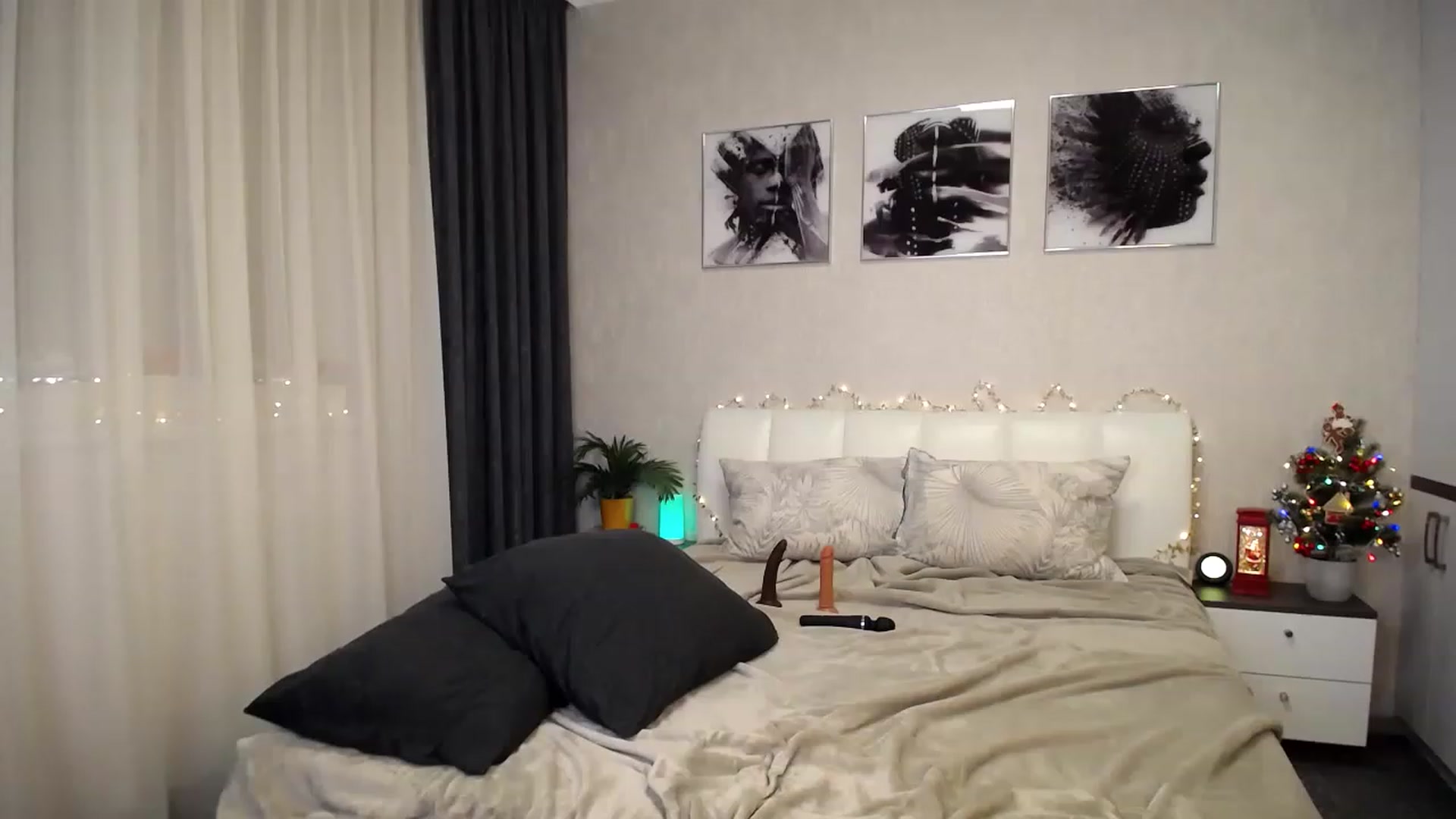 Gallery image thumbnail from NatalyGreen's myfreecams stream on, 12/22/2022, 12:11 image 1 of 20
