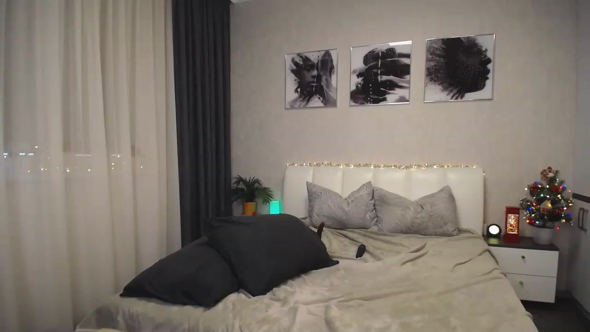 Gallery image thumbnail from NatalyGreen's myfreecams stream on, 12/26/2022, 11:54 image 8 of 20