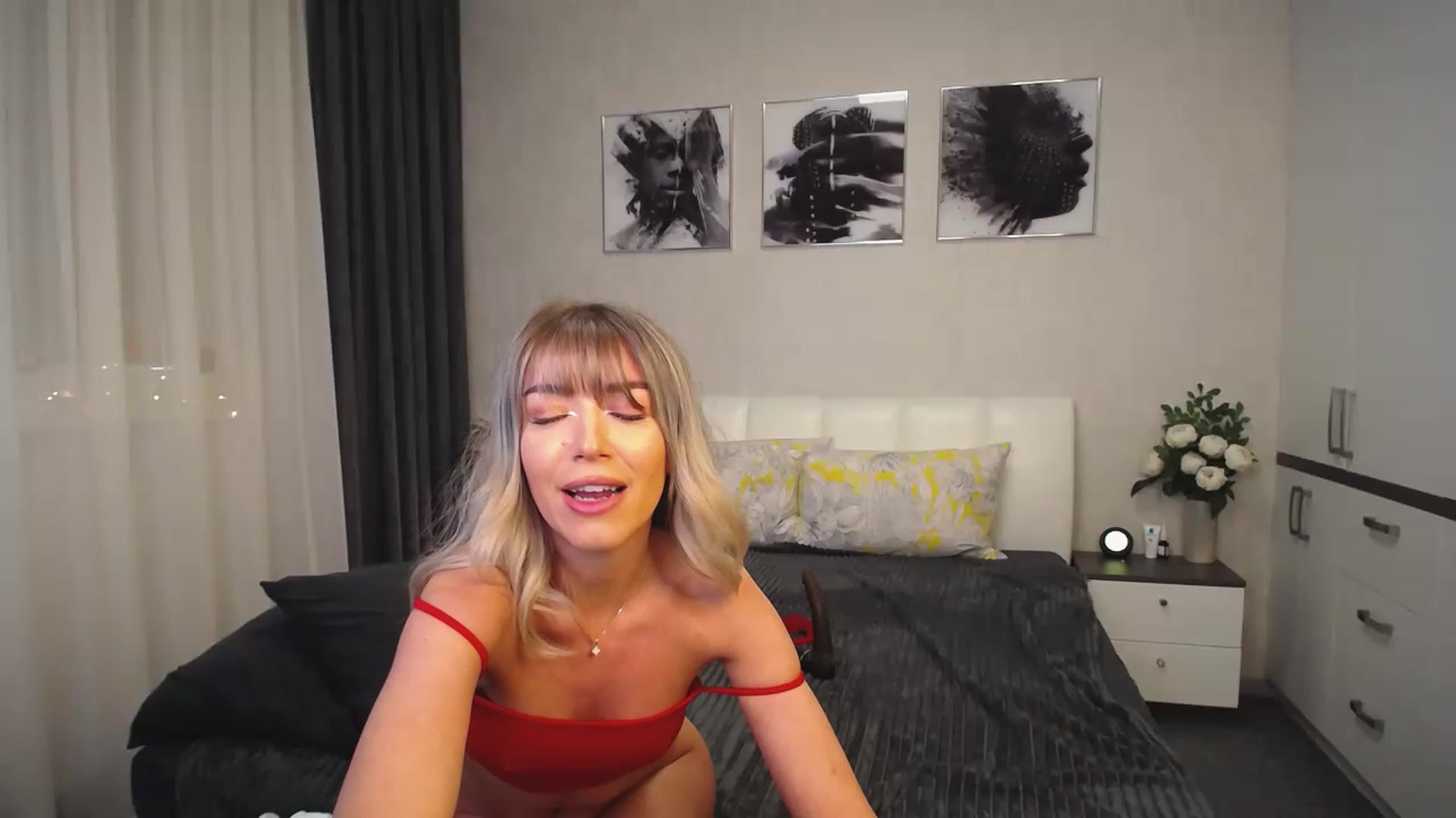 Gallery image thumbnail from NatalyGreen's myfreecams stream on, 02/26/2023, 12:19 image 13 of 20