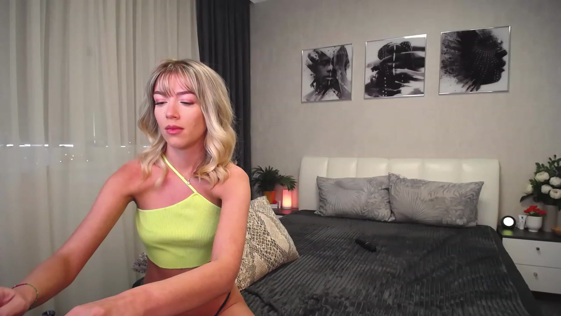 Gallery image thumbnail from NatalyGreen's myfreecams stream on, 03/31/2023, 13:19 image 6 of 20