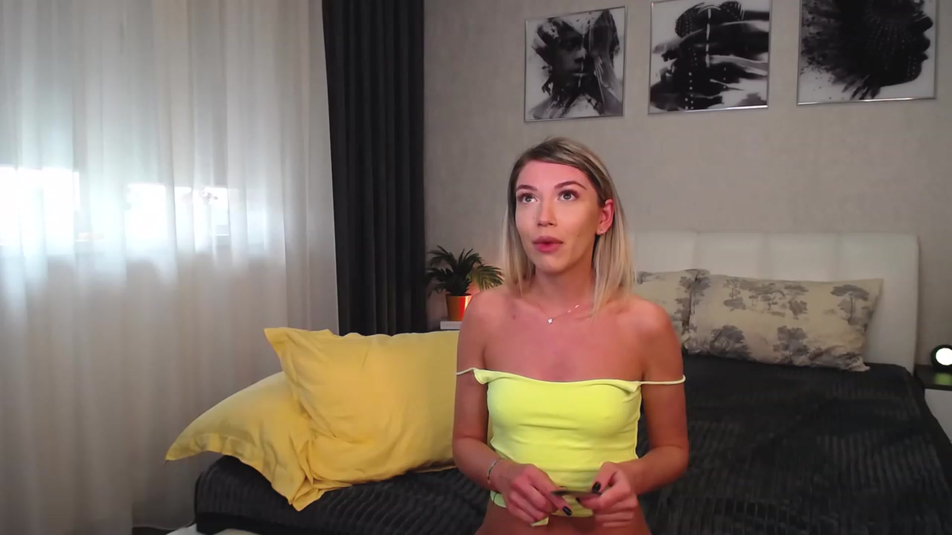 Gallery image thumbnail from NatalyGreen's myfreecams stream on, 05/12/2023, 08:35 image 9 of 20