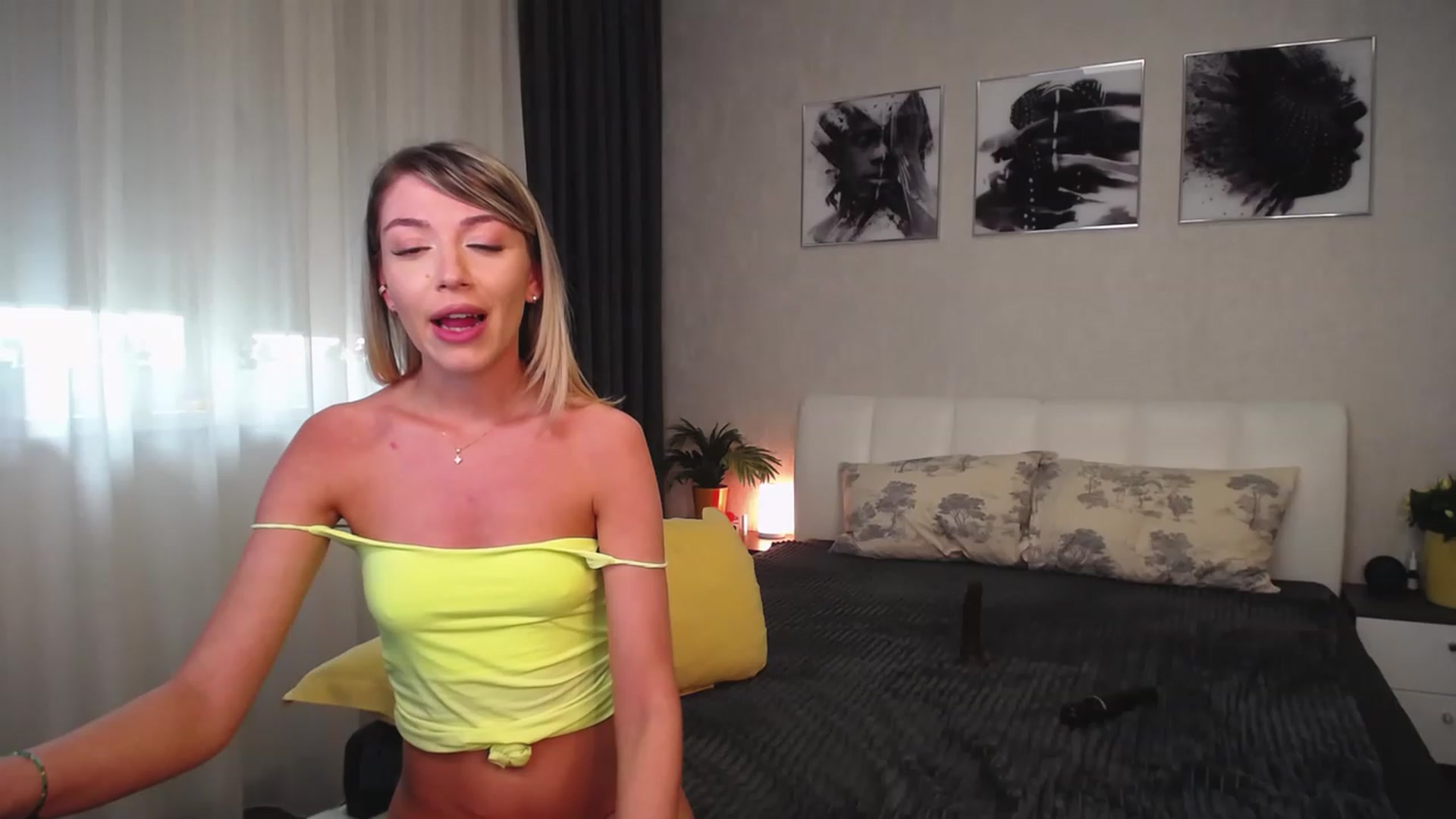 Gallery image thumbnail from NatalyGreen's myfreecams stream on, 05/12/2023, 10:06 image 20 of 20